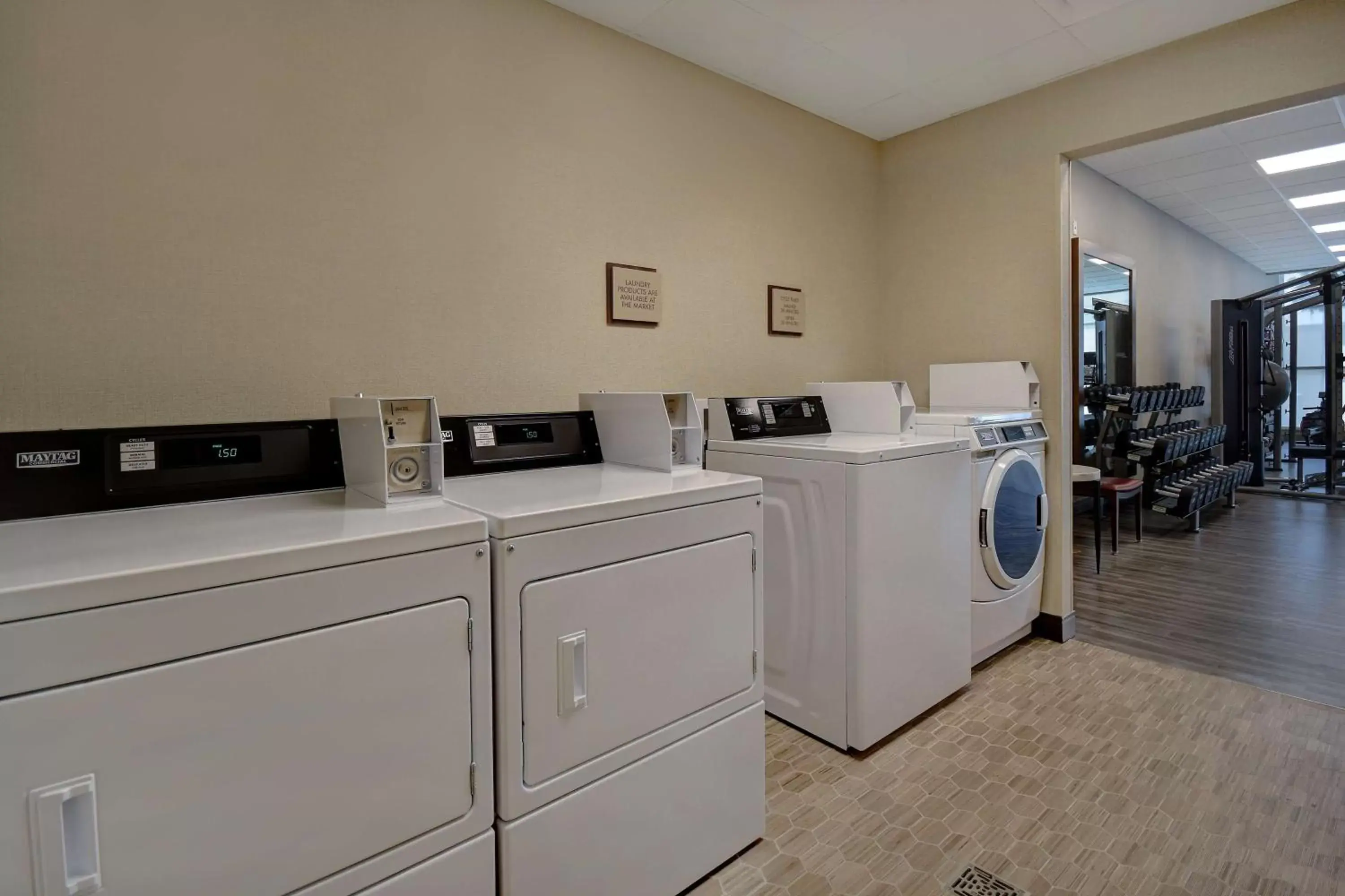 Property building, Kitchen/Kitchenette in Home2 Suites By Hilton Tucson Downtown