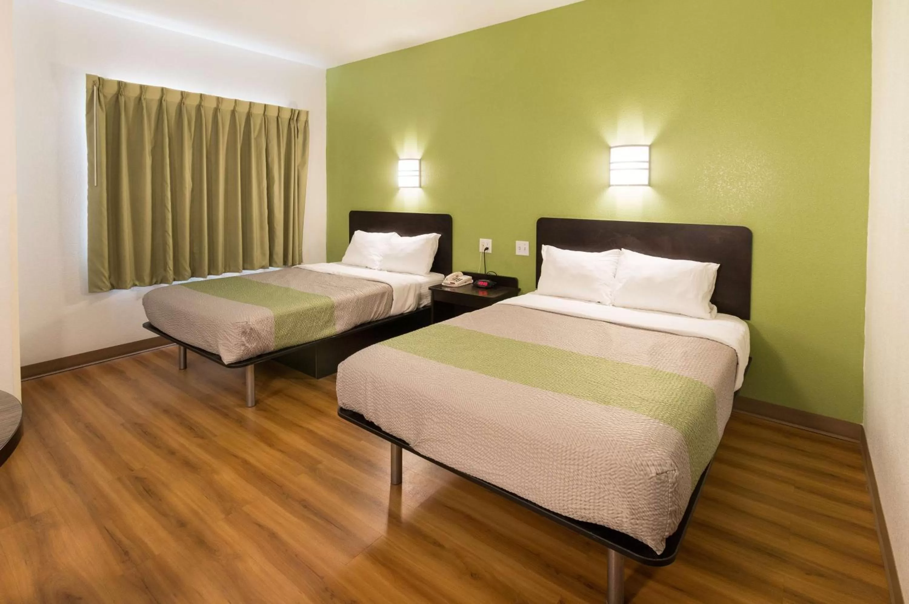 Bedroom, Bed in Motel 6-Hillsboro, TX