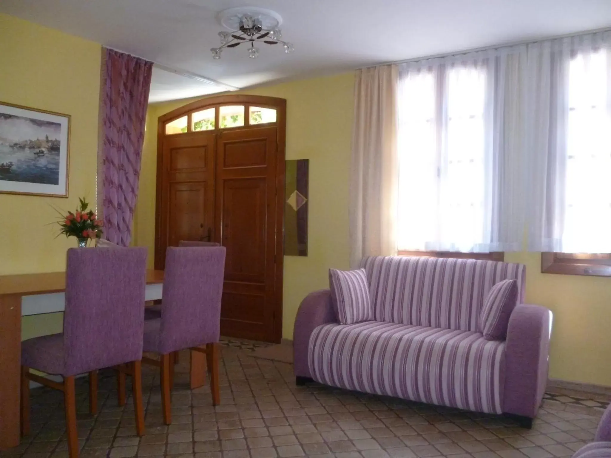 Living room, Seating Area in Frankfurt Hotel