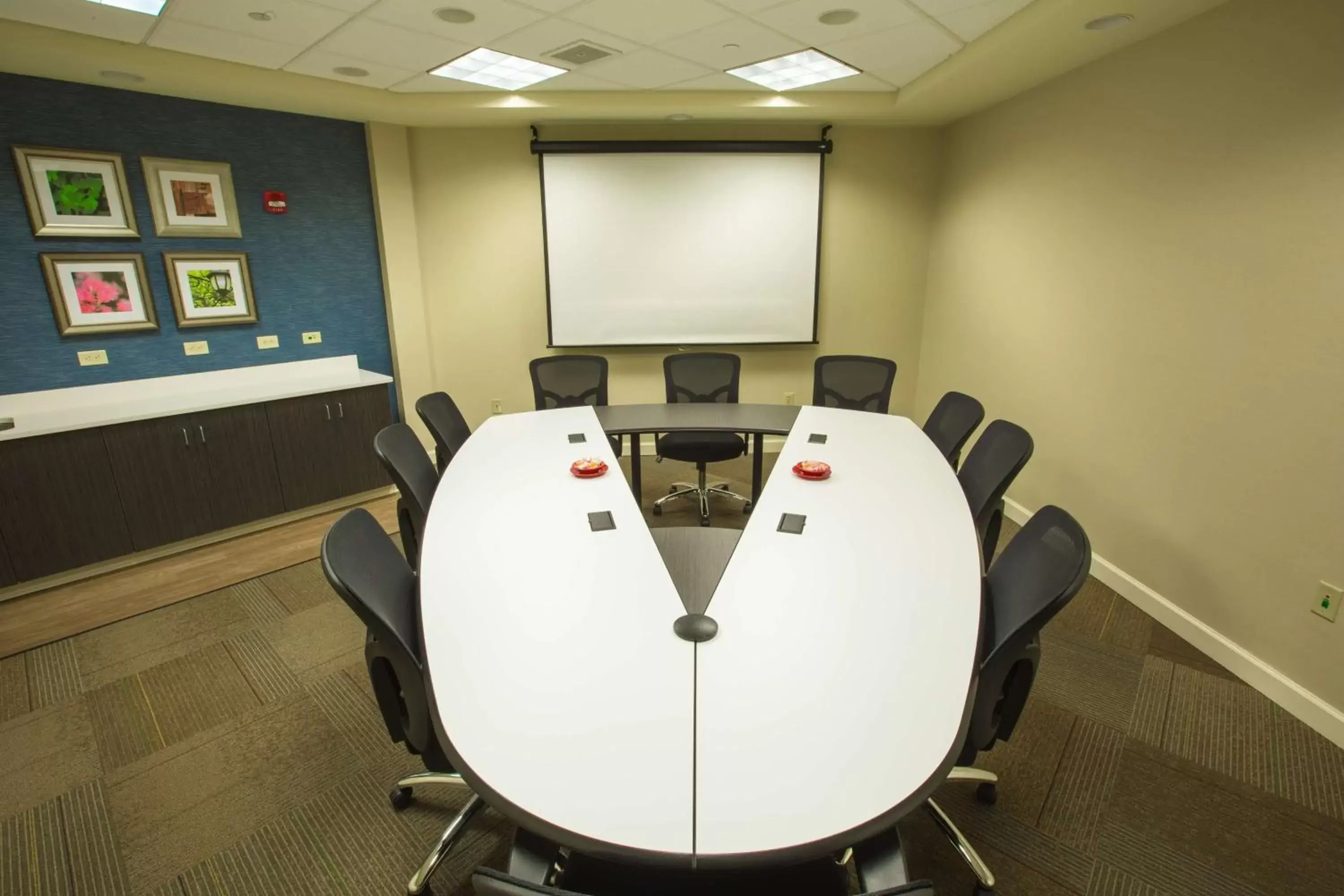 Meeting/conference room in Hilton Garden Inn State College
