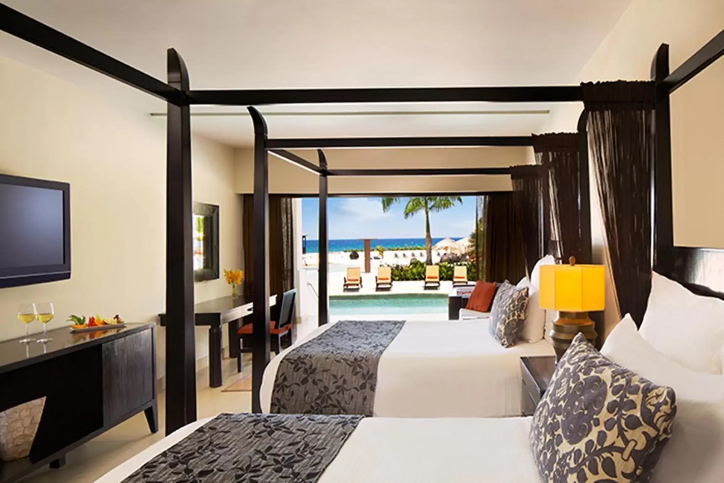 Day, Bed in Secrets Wild Orchid