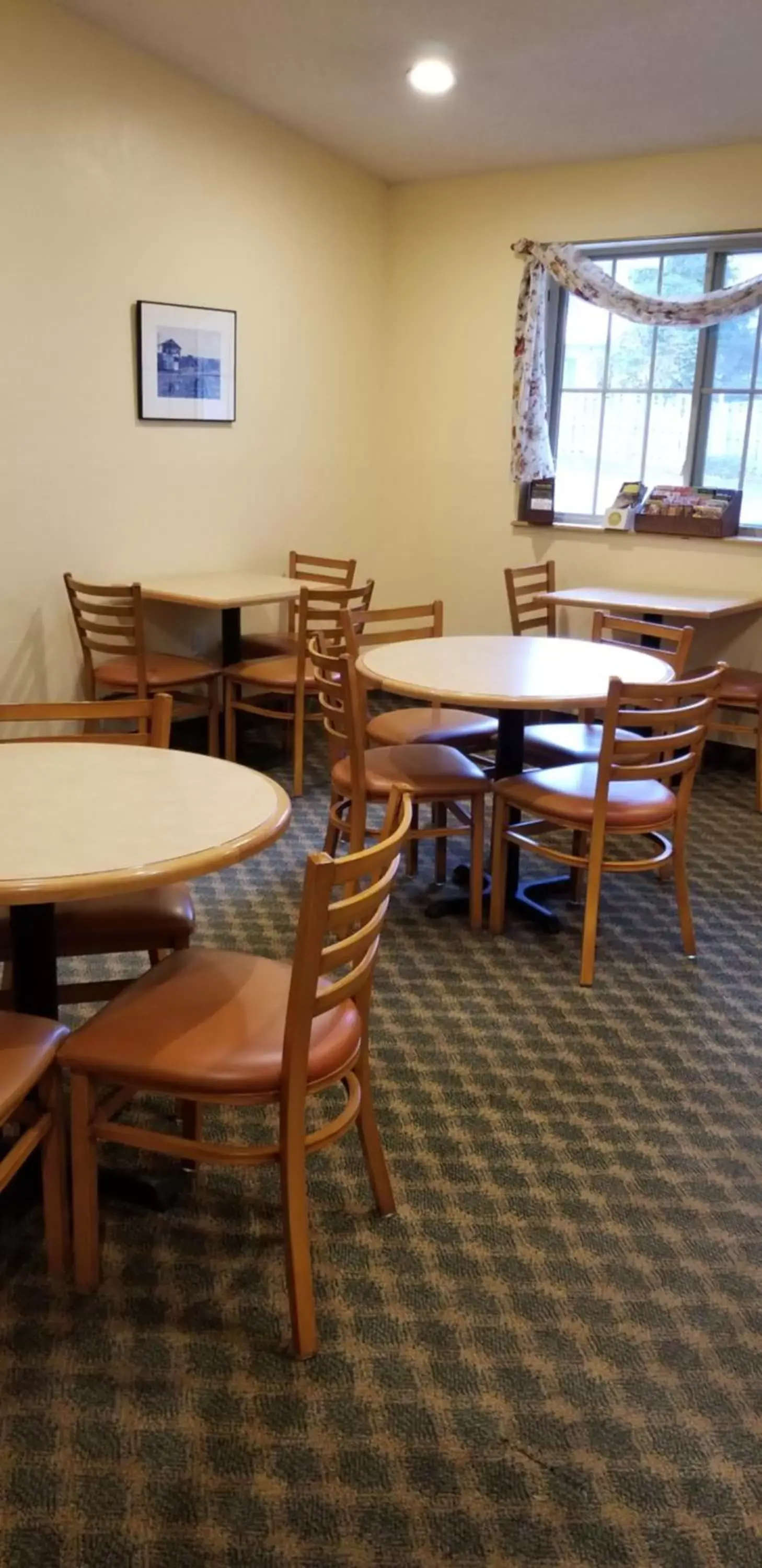 Restaurant/Places to Eat in Super 8 by Wyndham Stroudsburg