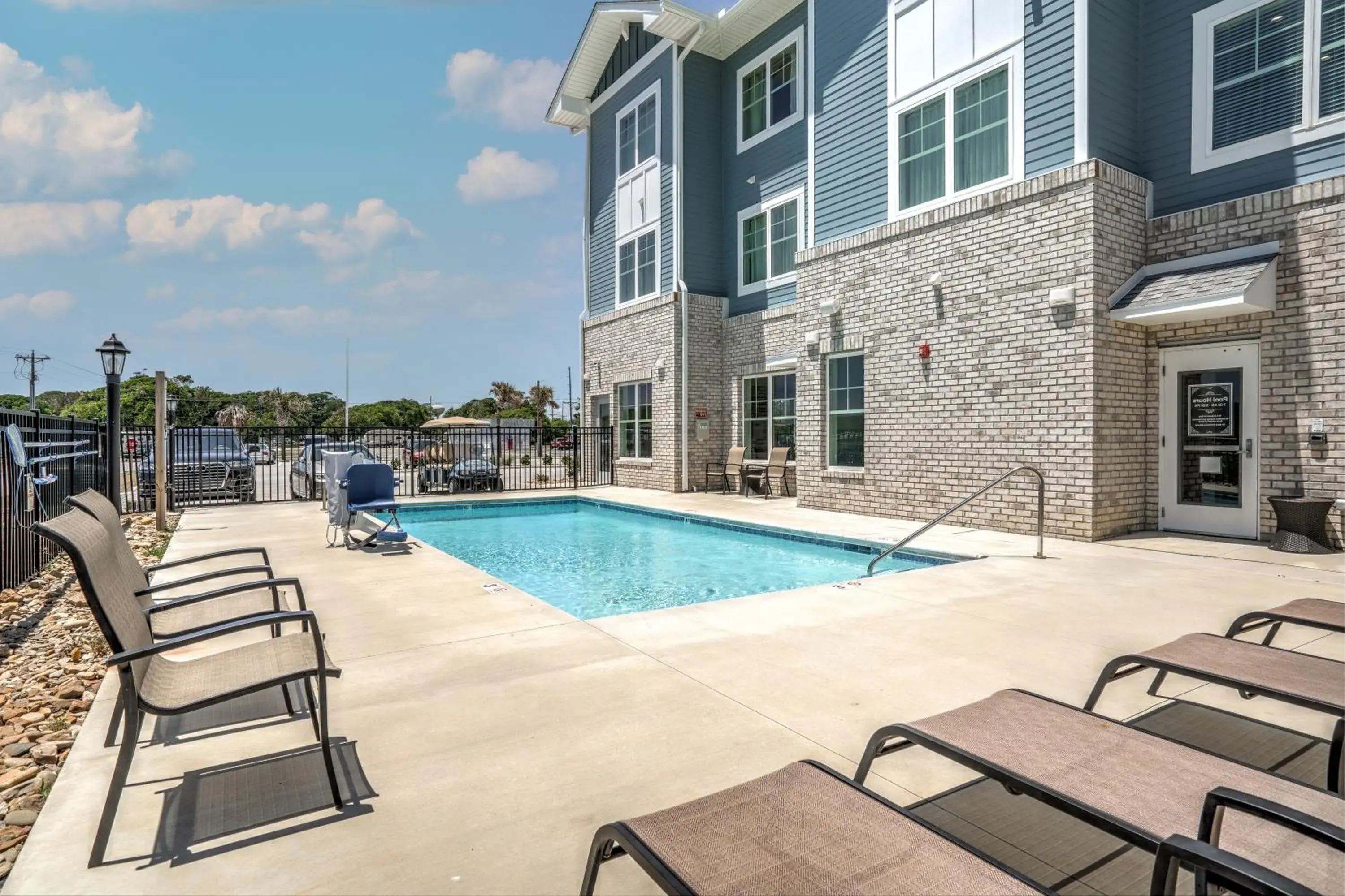 Swimming Pool in Lighthouse Suites - Best Western Signature Collection