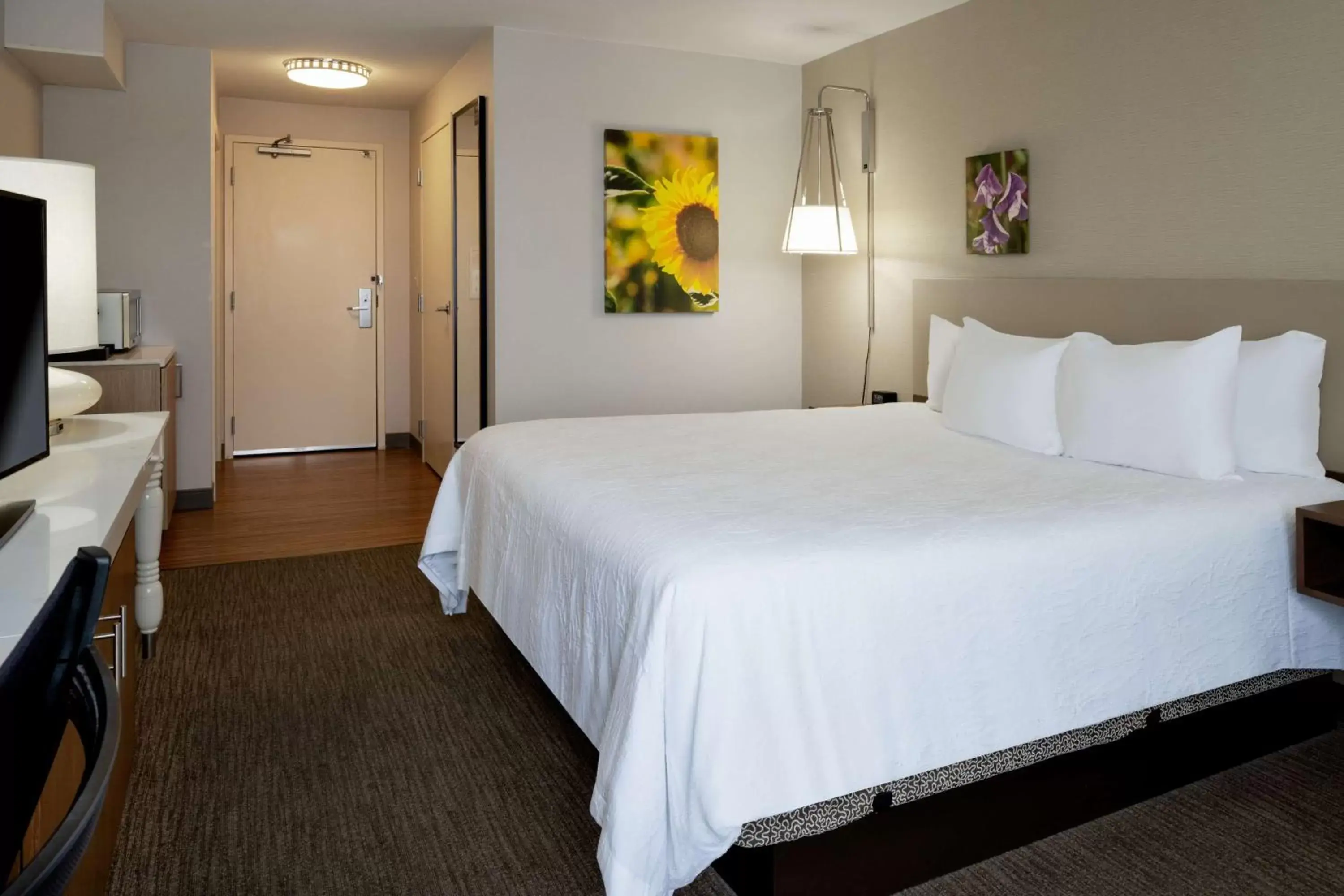 Bed in Hilton Garden Inn Folsom Bed in Hilton Garden Inn Folsom