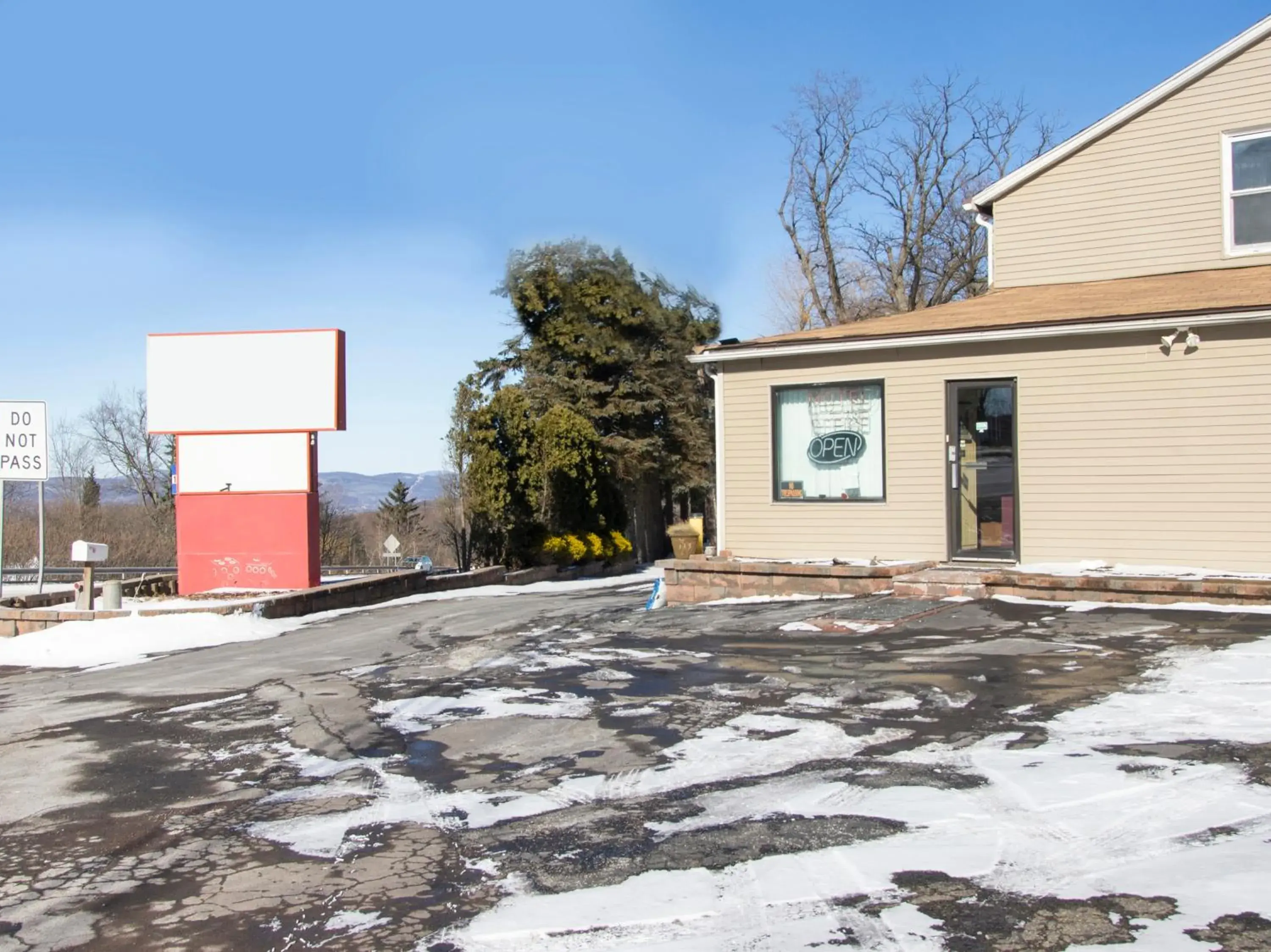 Facade/entrance, Property Building in OYO Hotel Wilkes-Barre East