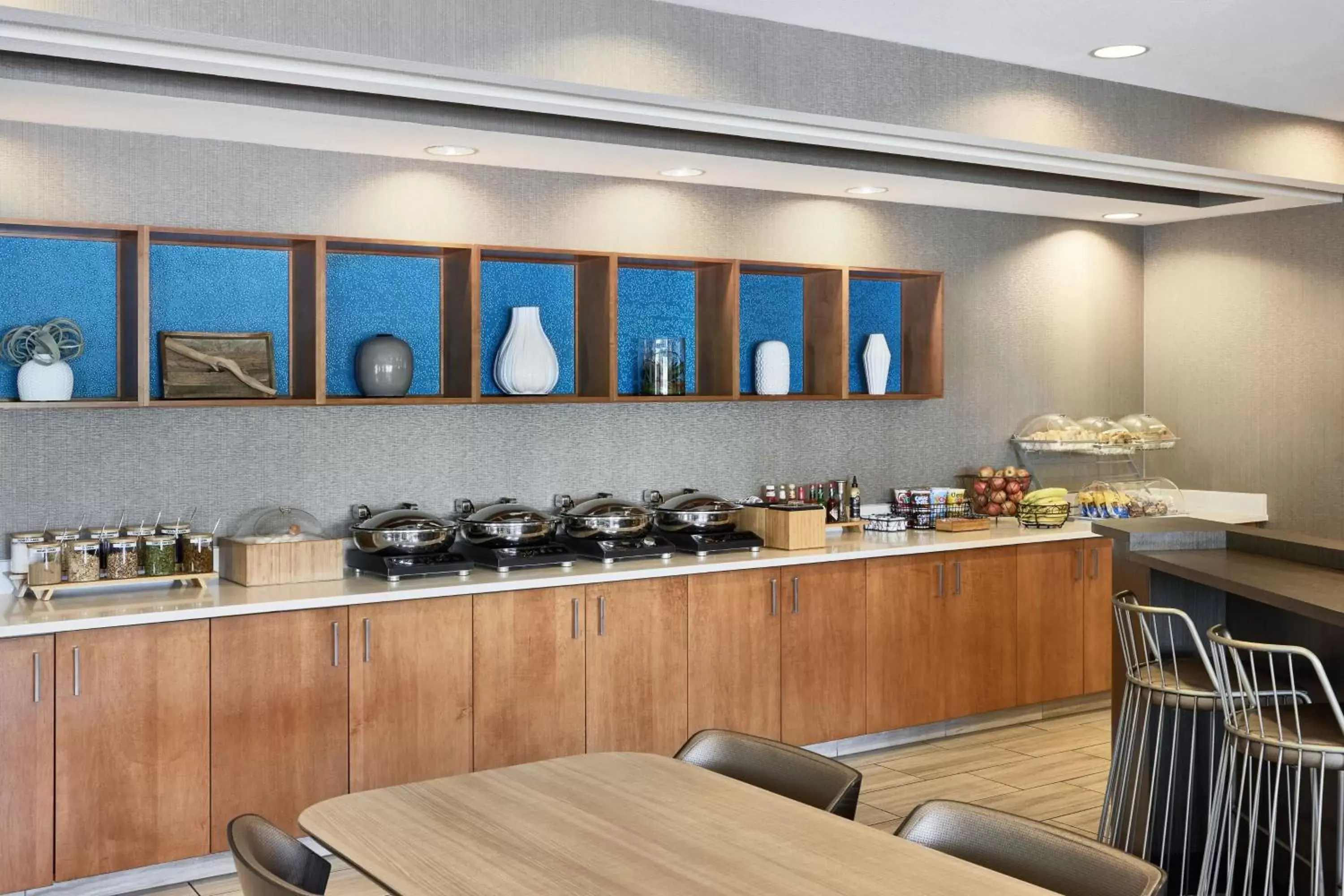 Breakfast, Restaurant/Places to Eat in SpringHill Suites Phoenix Tempe Airport