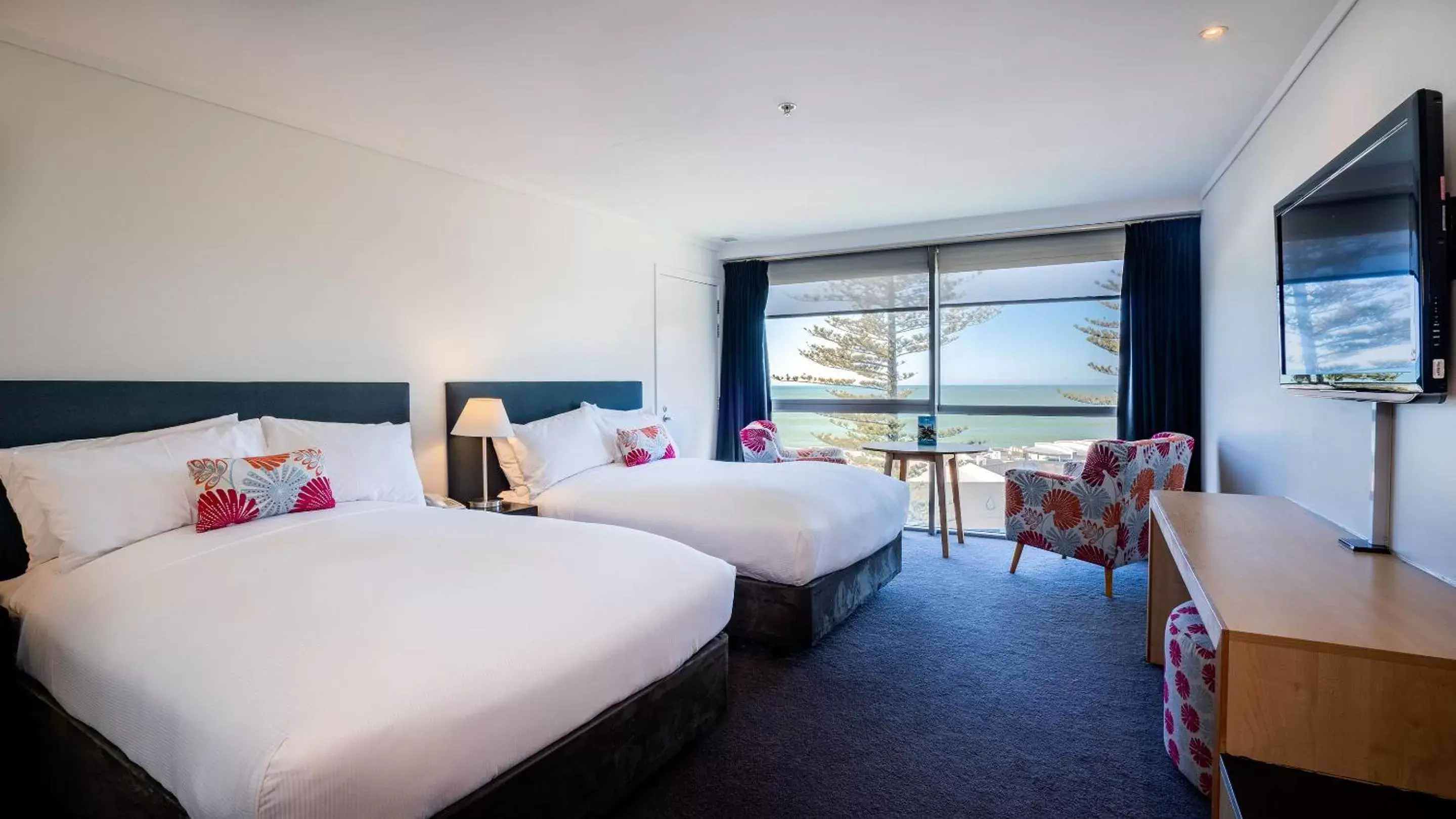 Photo of the whole room, Bed in Scenic Hotel Te Pania Photo of the whole room, Bed in Scenic Hotel Te Pania