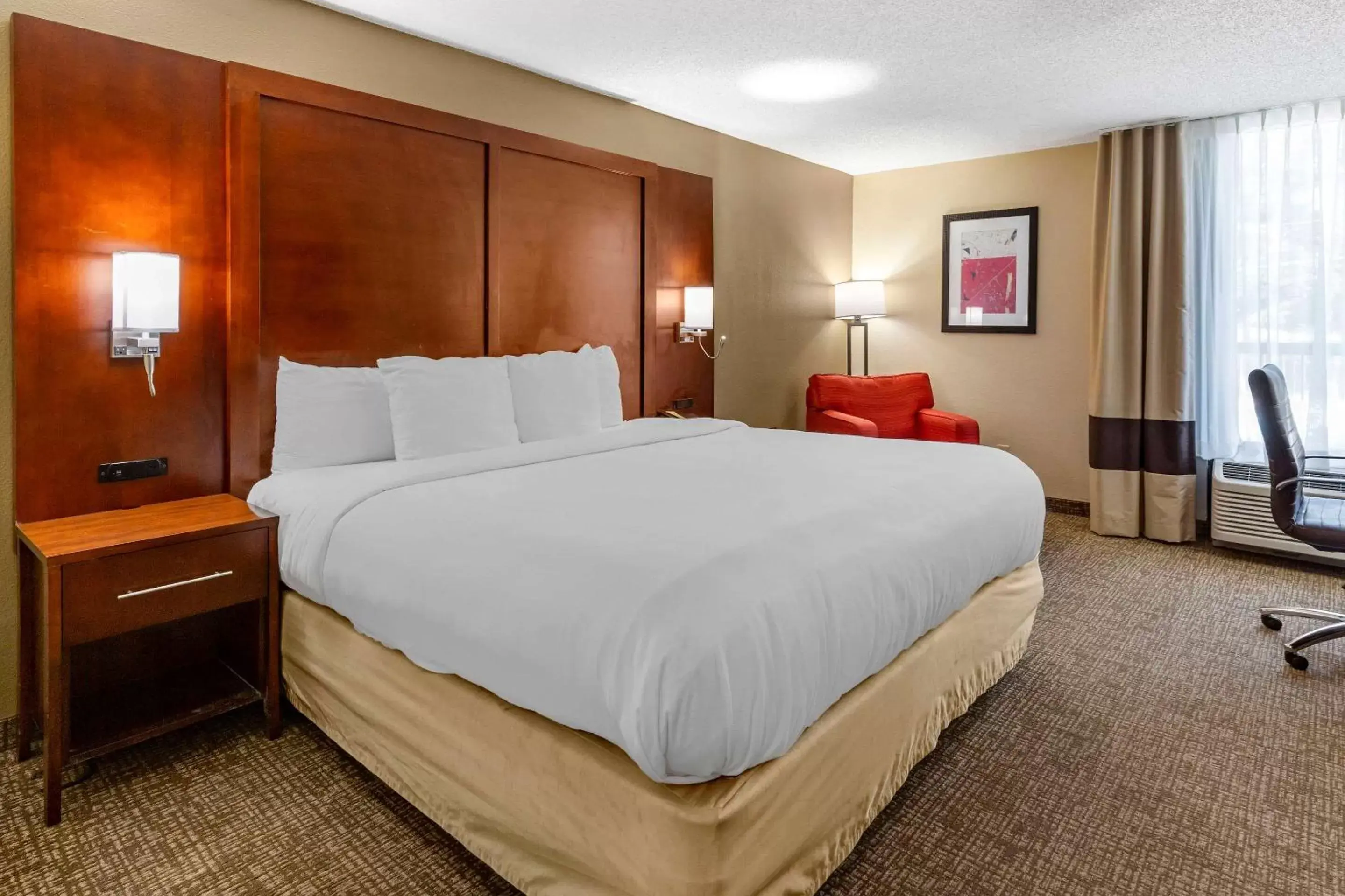 Bedroom, Bed in Comfort Inn Laurinburg