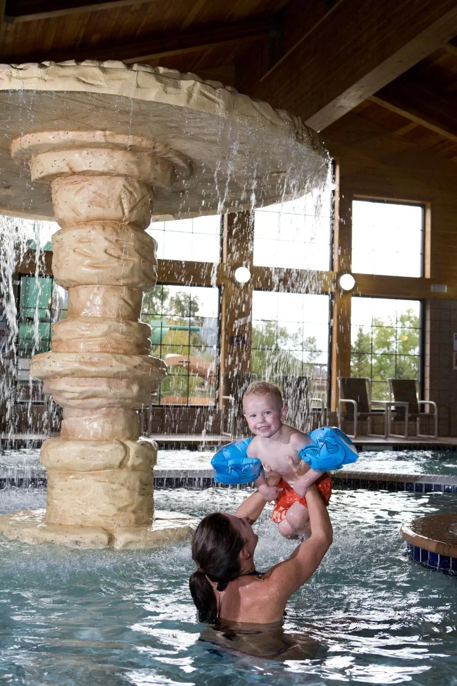 Swimming pool in Hotel Glenwood Springs