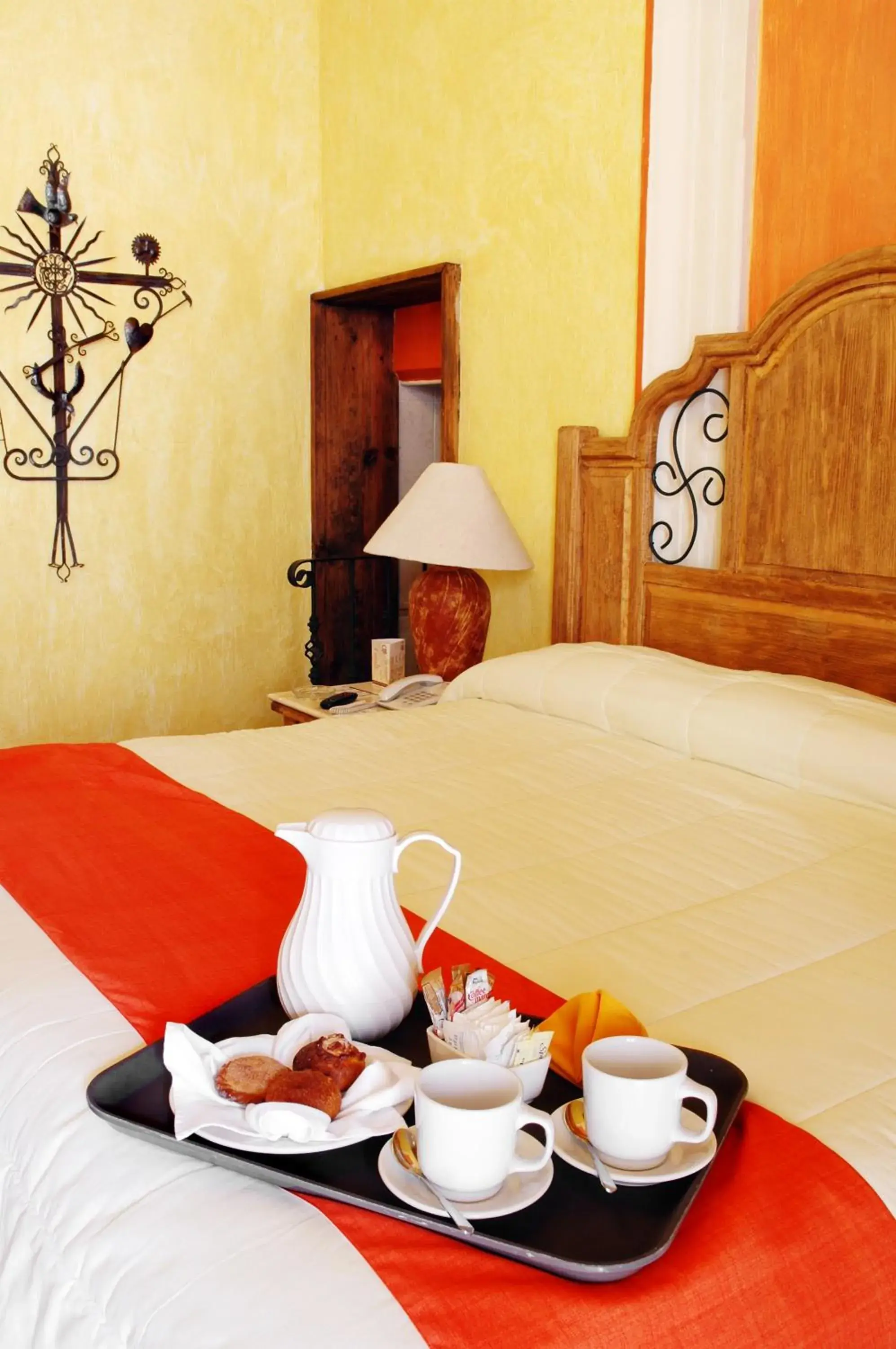 Continental breakfast, Bed in Hotel Ciudad Real Centro Historico