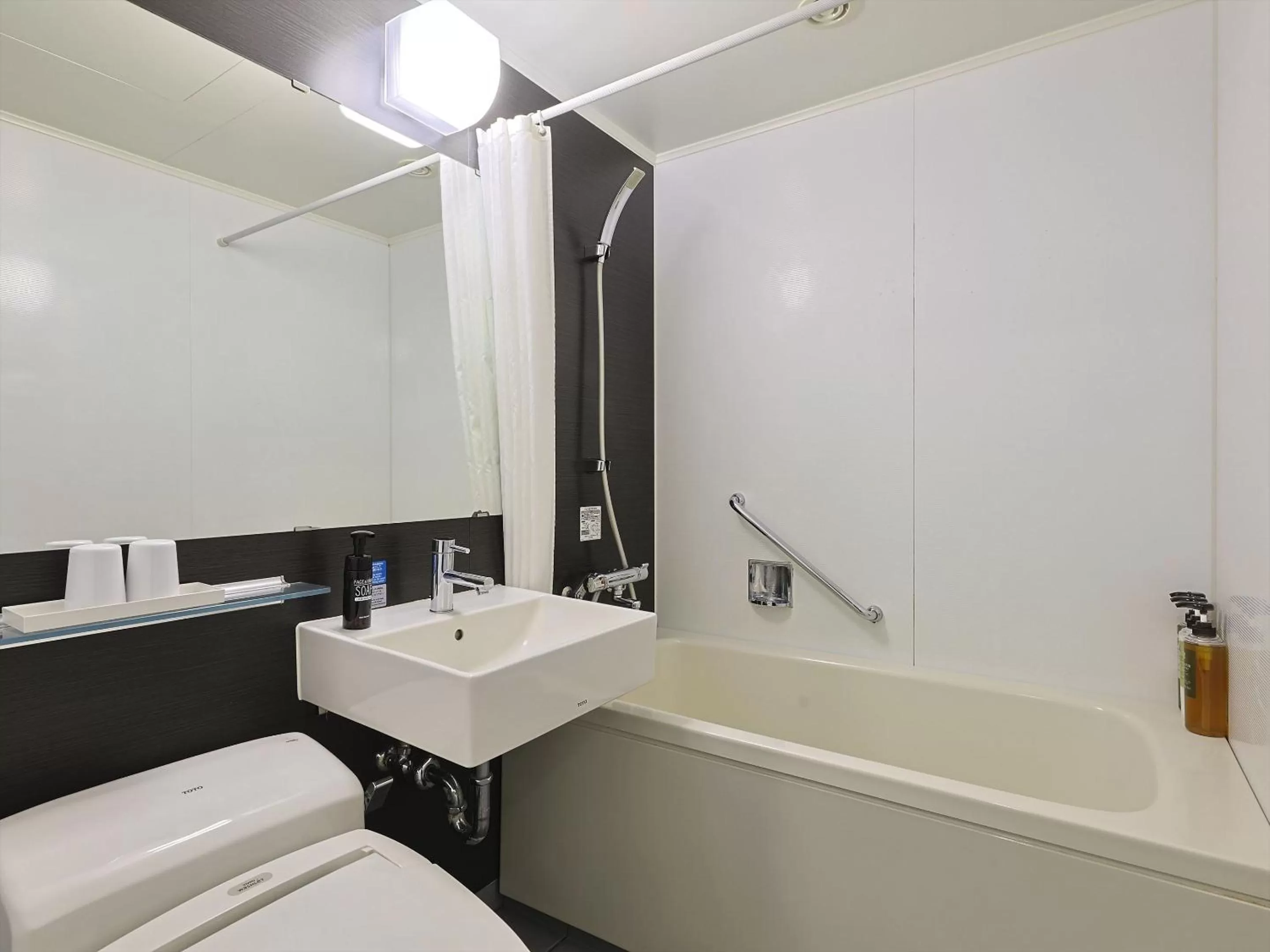 Toilet in JR Kyushu Hotel Kagoshima