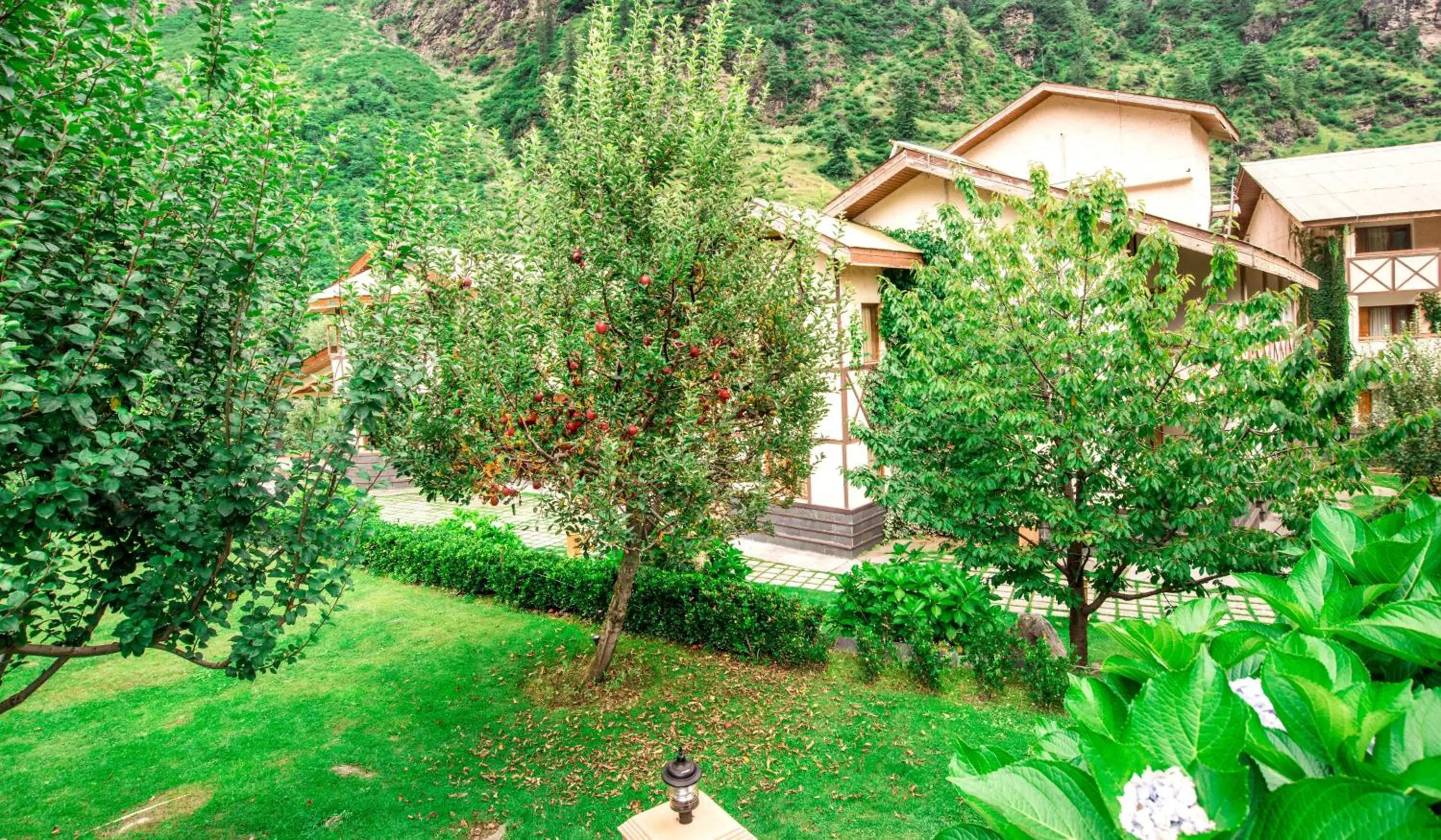 Garden view, Property Building in Solang Valley Resort