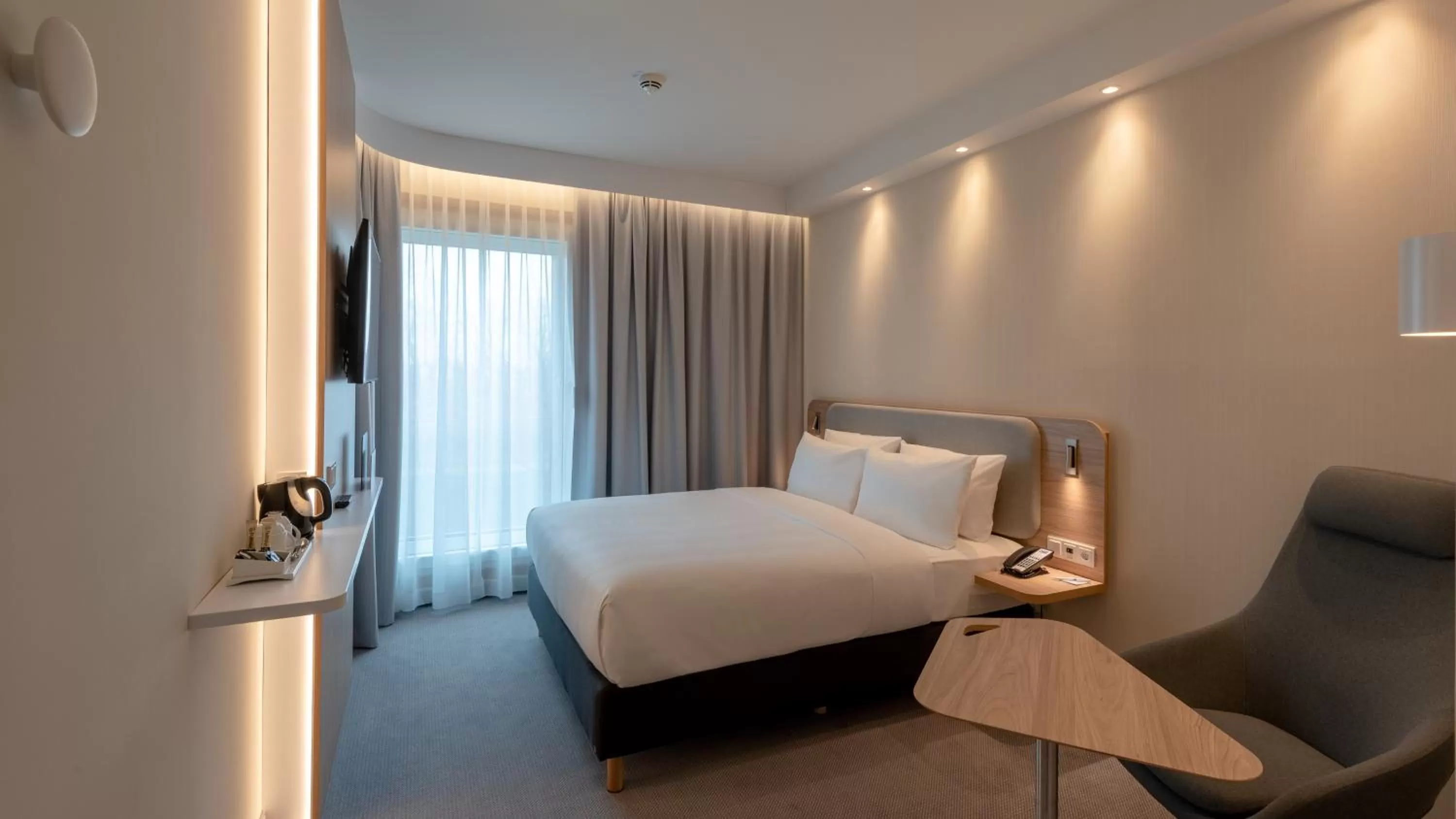 Bed in Holiday Inn Express - MUNICH NORTH by IHG