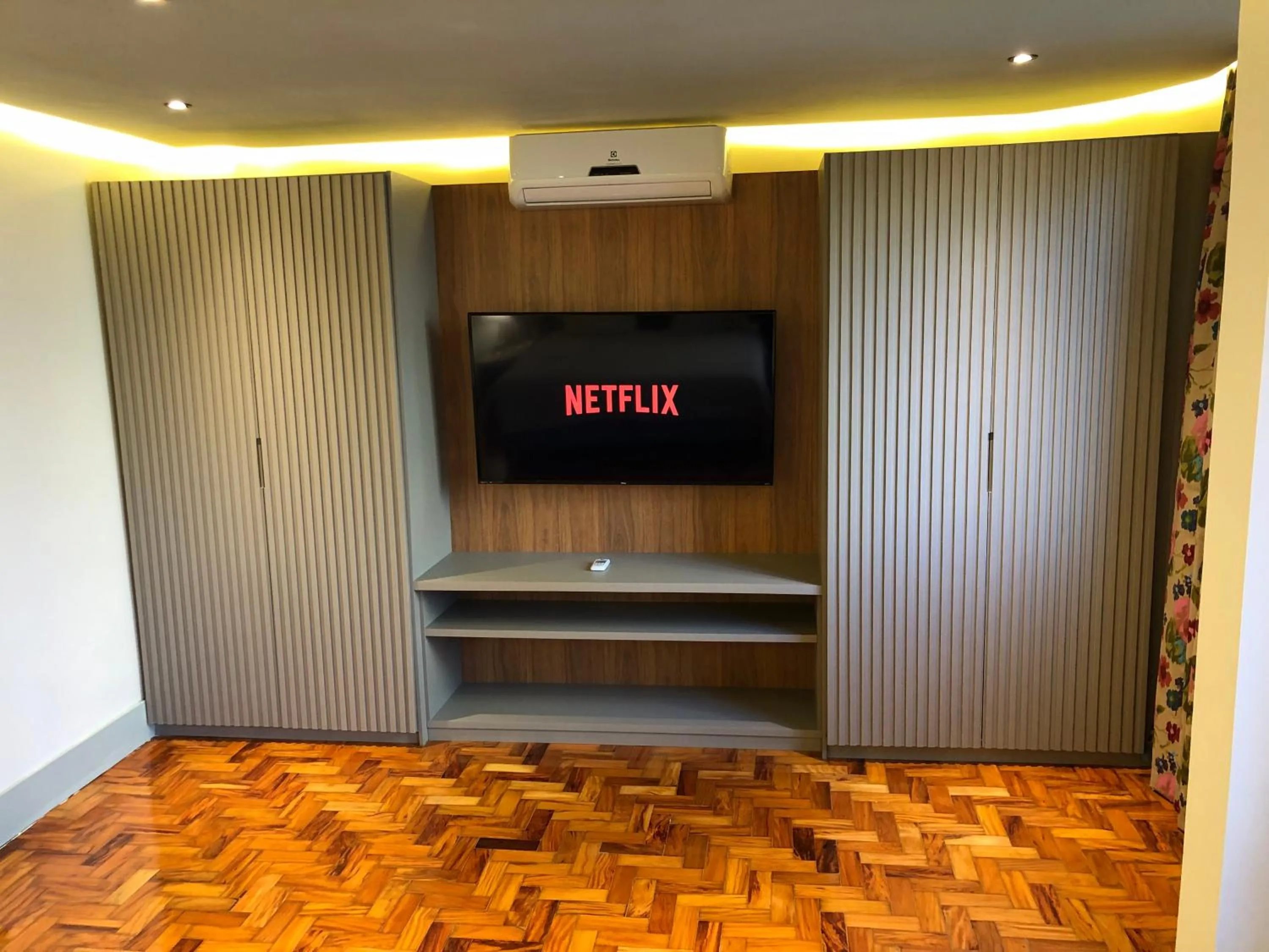 TV and multimedia in San Michel Hotel