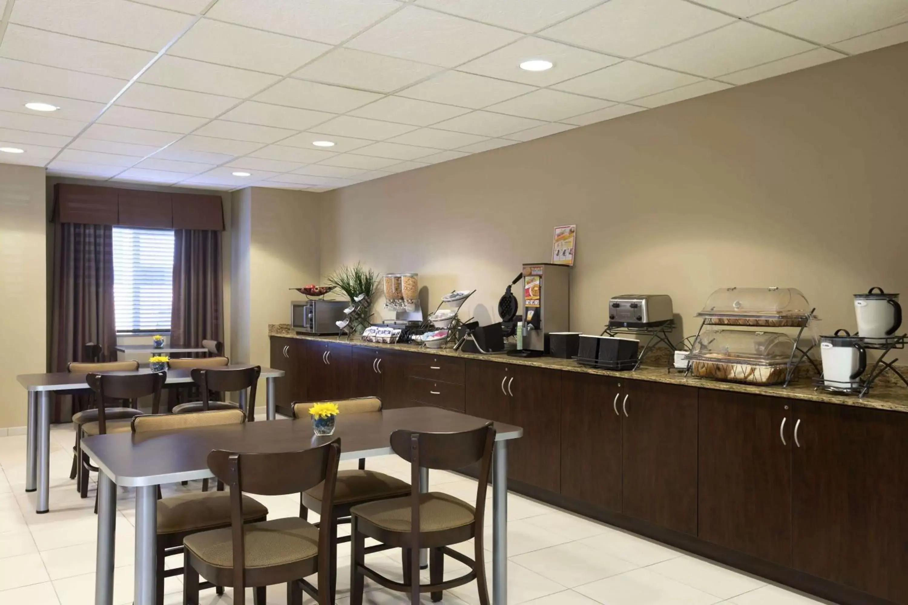 Restaurant/Places to Eat in Microtel Inn & Suites by Wyndham Odessa TX