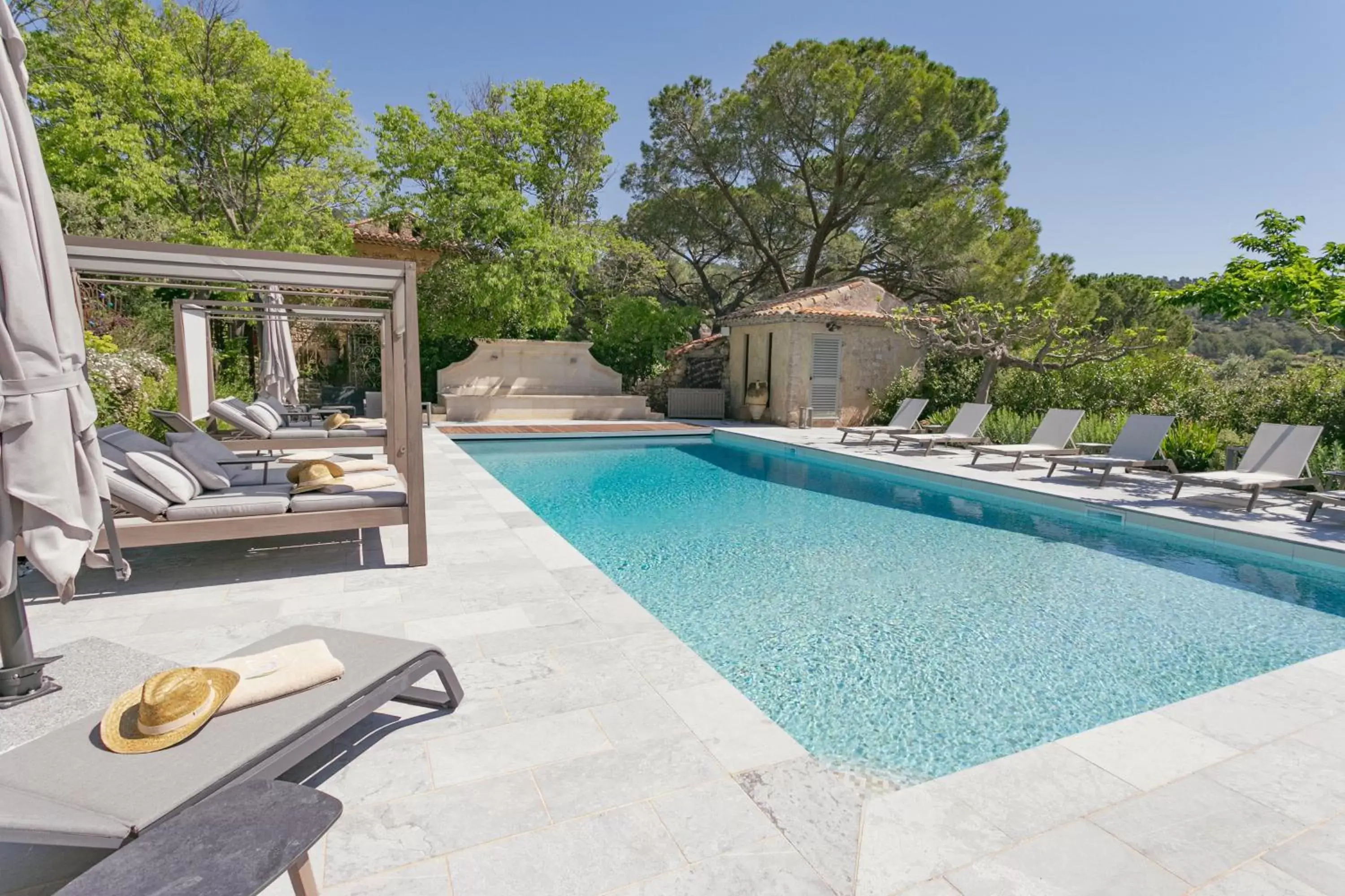 Swimming Pool in LOU CALEN