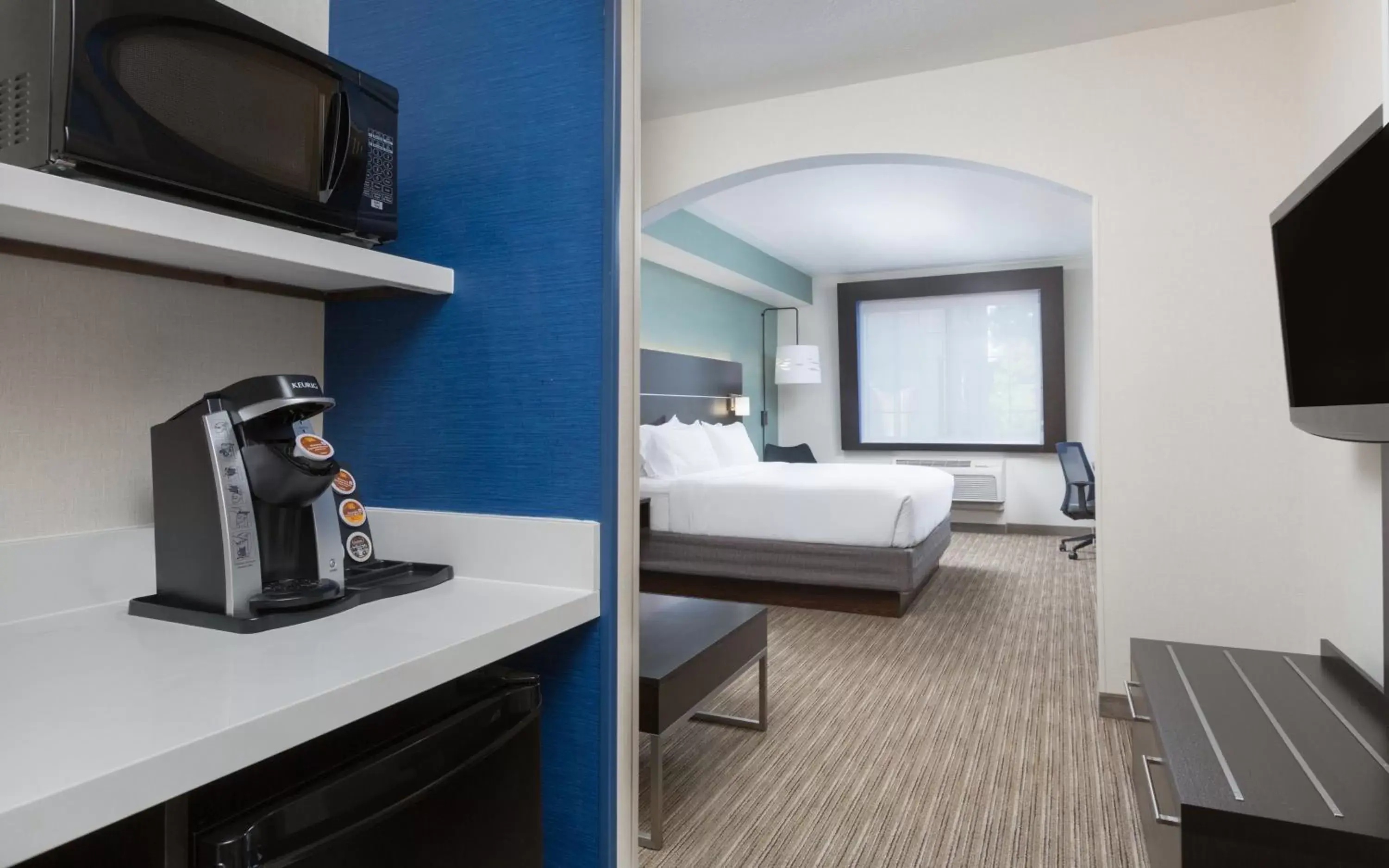 Photo of the whole room in Holiday Inn Express Hotel & Suites Eugene Downtown - University, an IHG Hotel