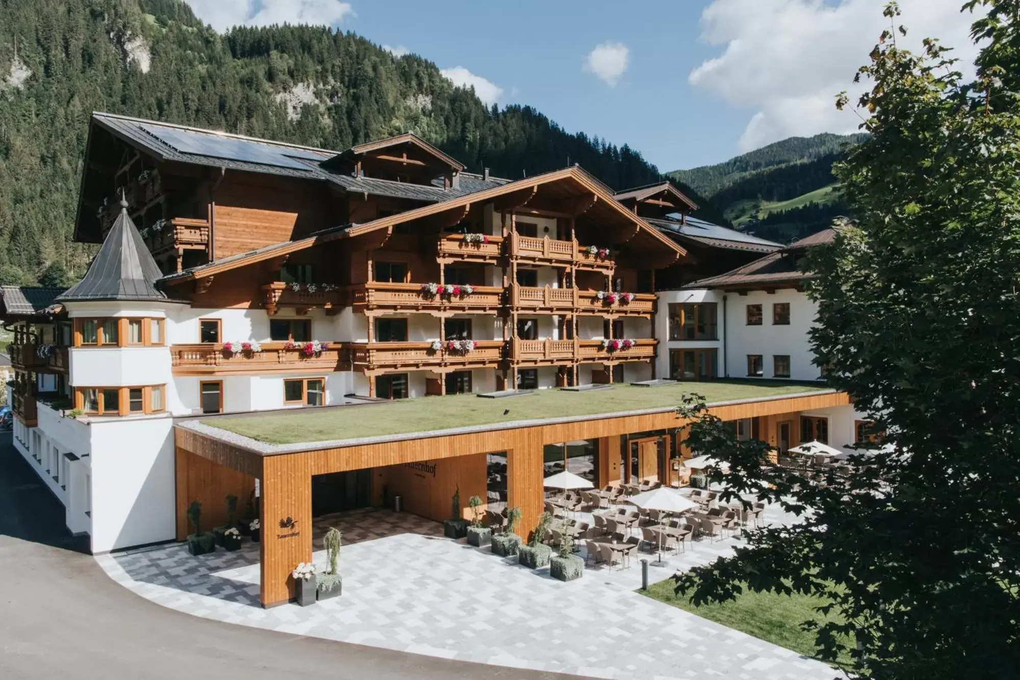 Property Building in Hotel Tauernhof