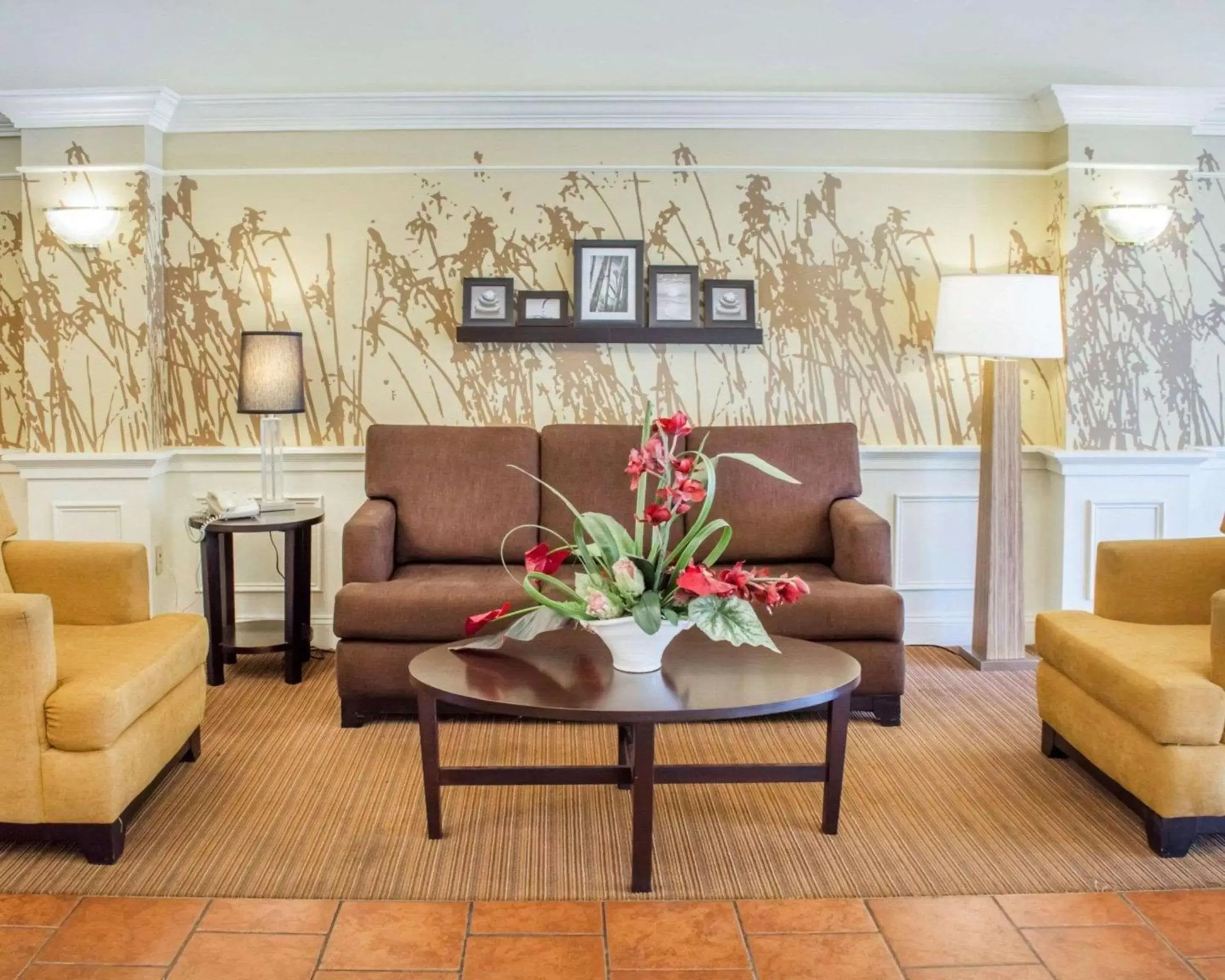 Lobby or reception, Seating Area in Wingate by Wyndham Dublin Near Claytor Lake State Park