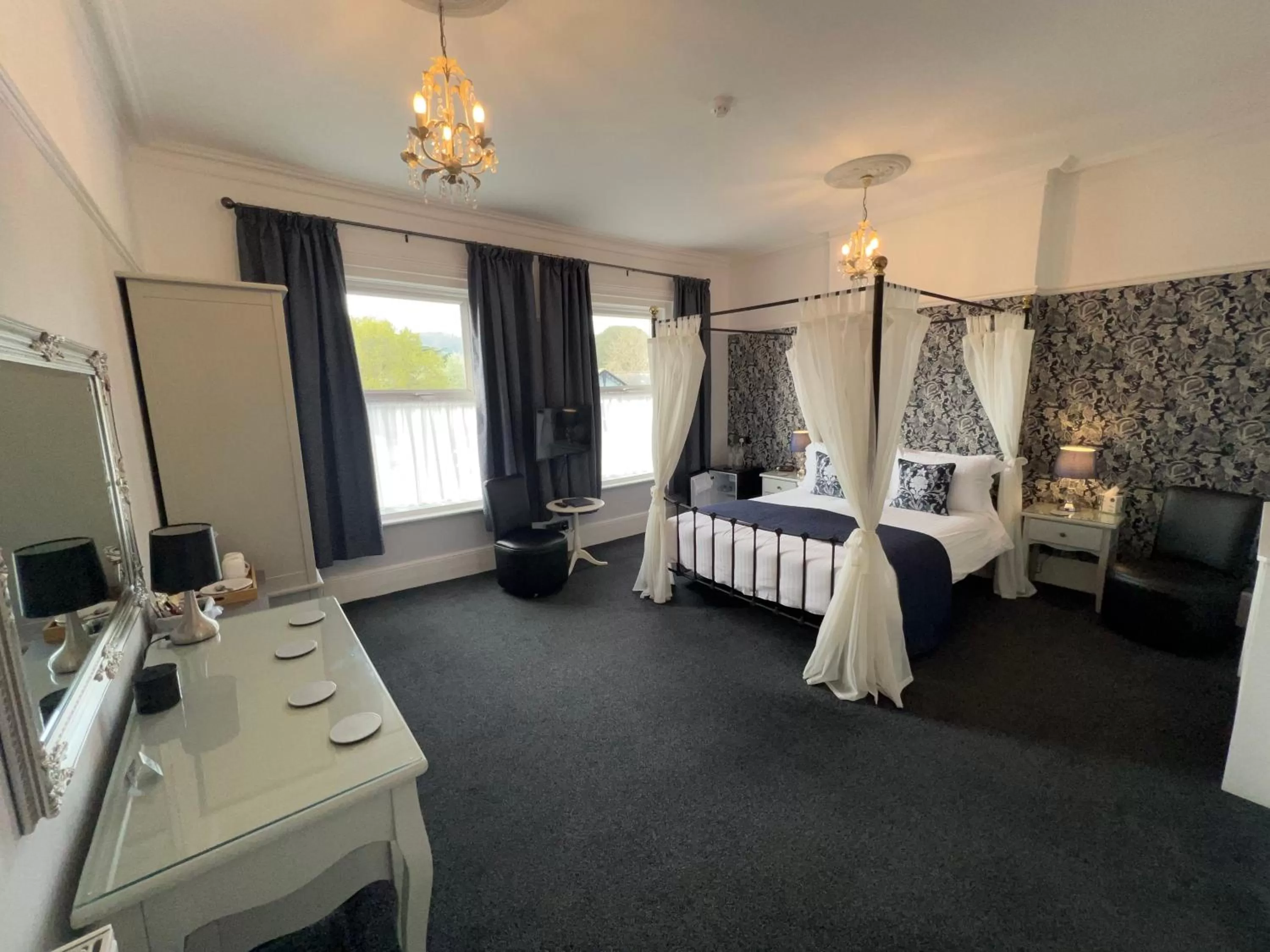 Property building in Birkdale Guest House