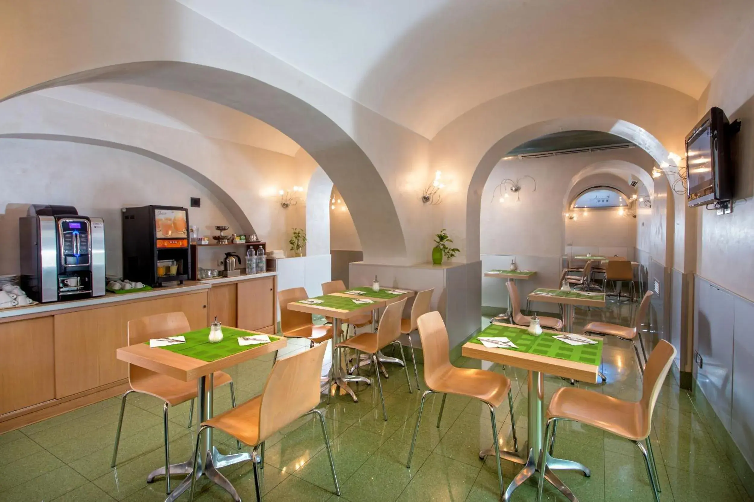 Breakfast, Restaurant/Places to Eat in Hotel Dei Mille