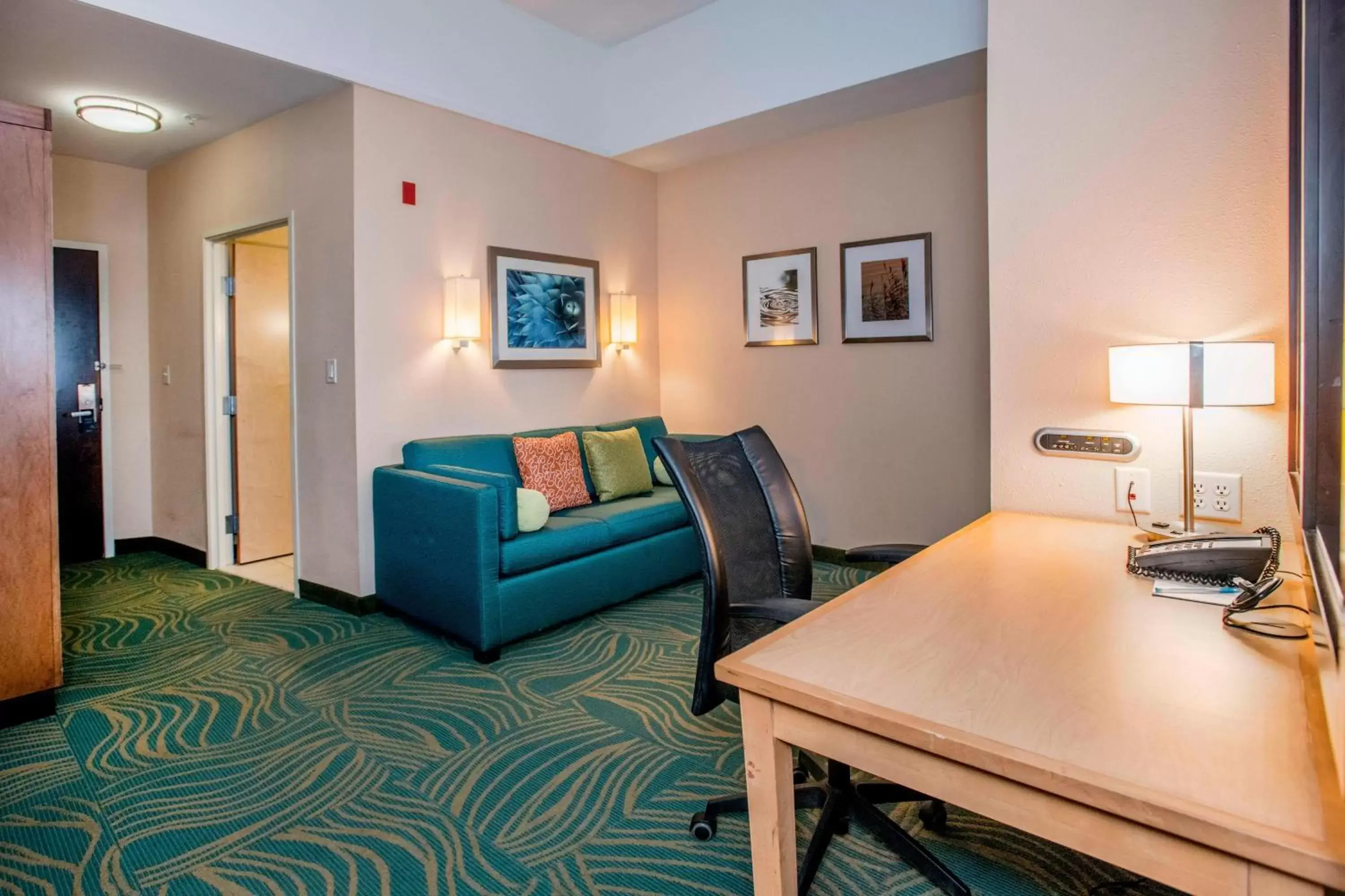 Living room, Seating Area in Springhill Suites by Marriott Pueblo Downtown