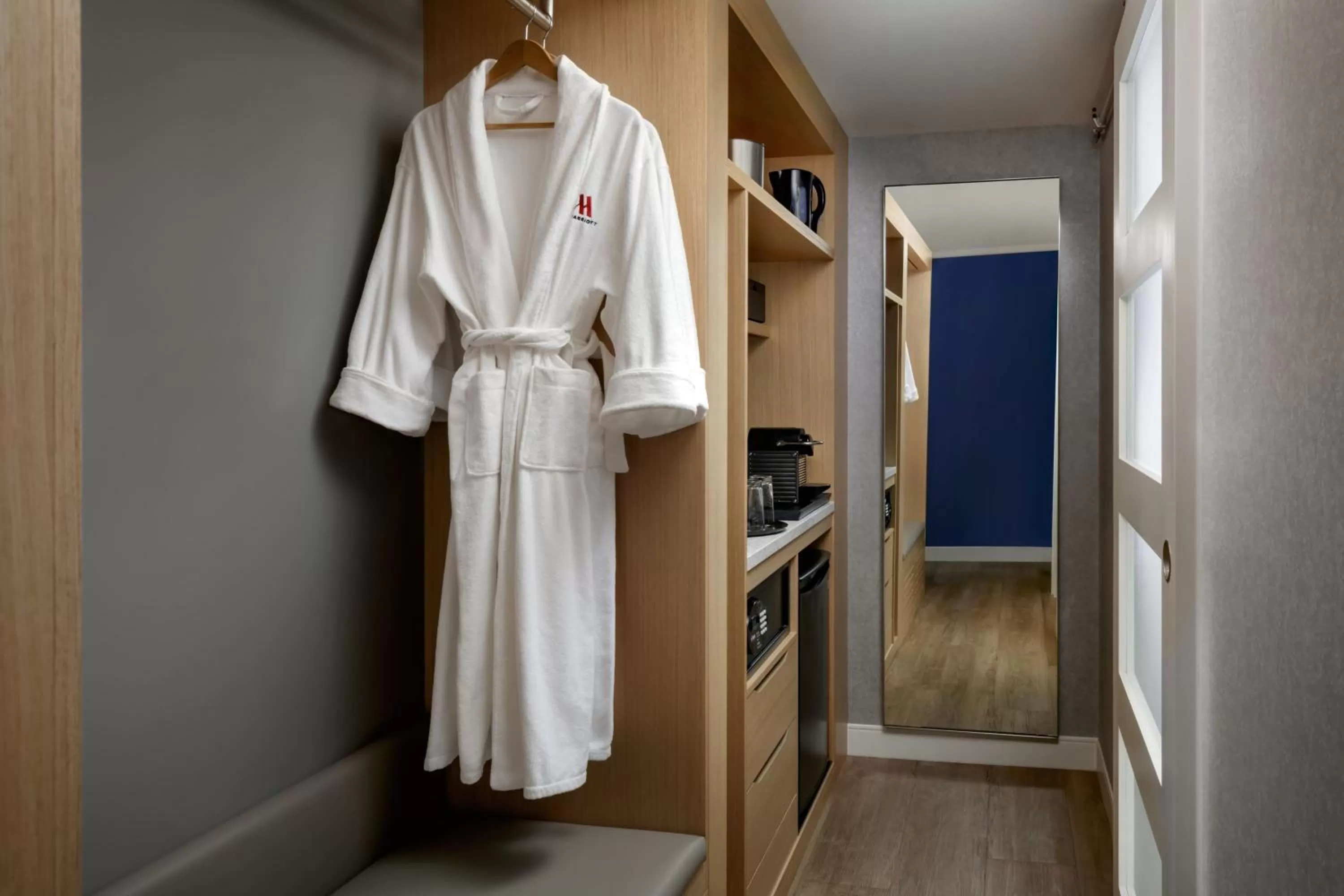 Photo of the whole room in Montreal Marriott Chateau Champlain