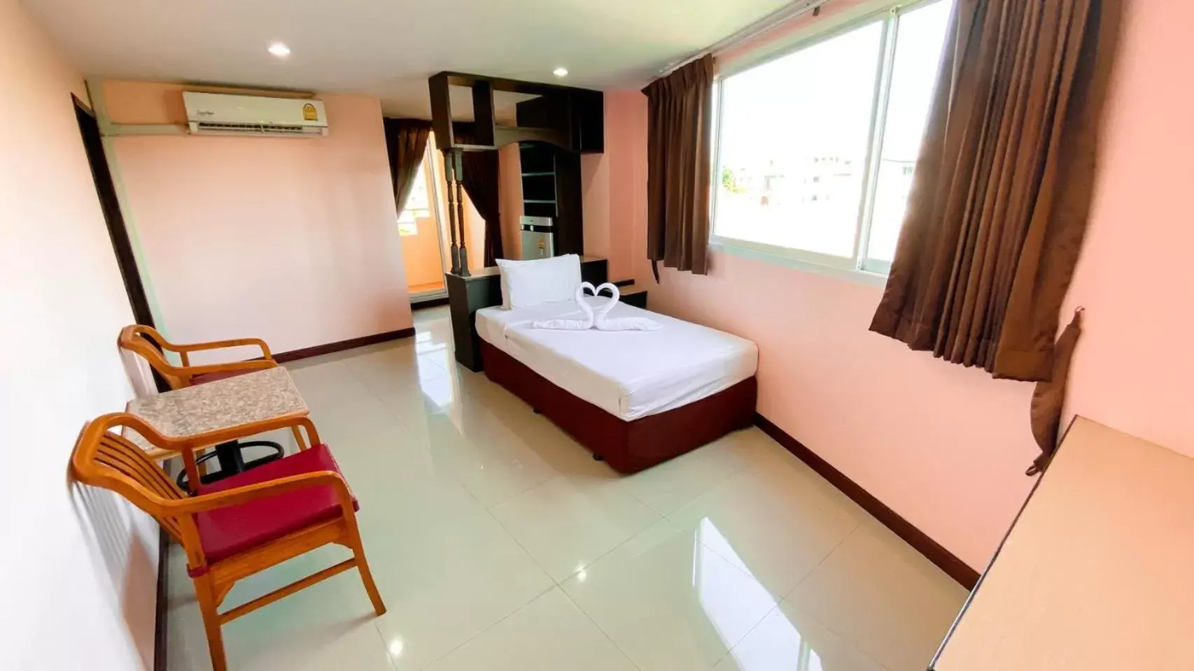 Bed in AA Pattaya Ville