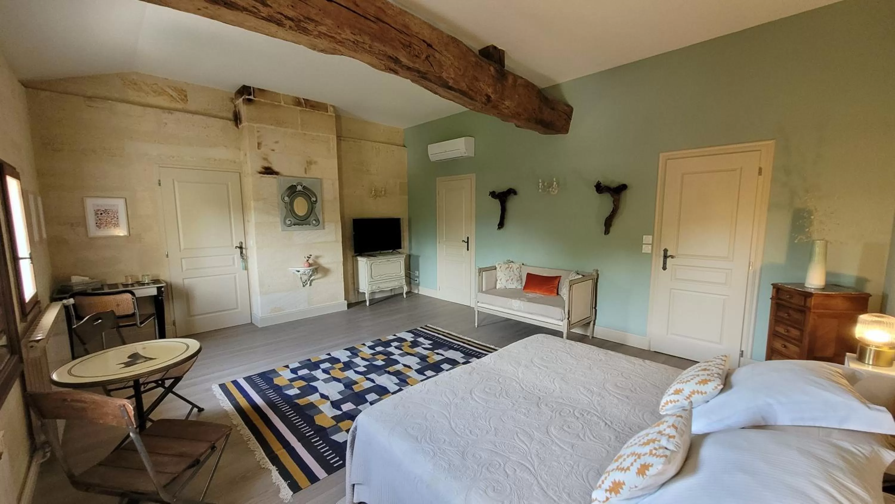 TV and multimedia, Bed in Au Do'Mayne des Bouilles - Spa & Piscine