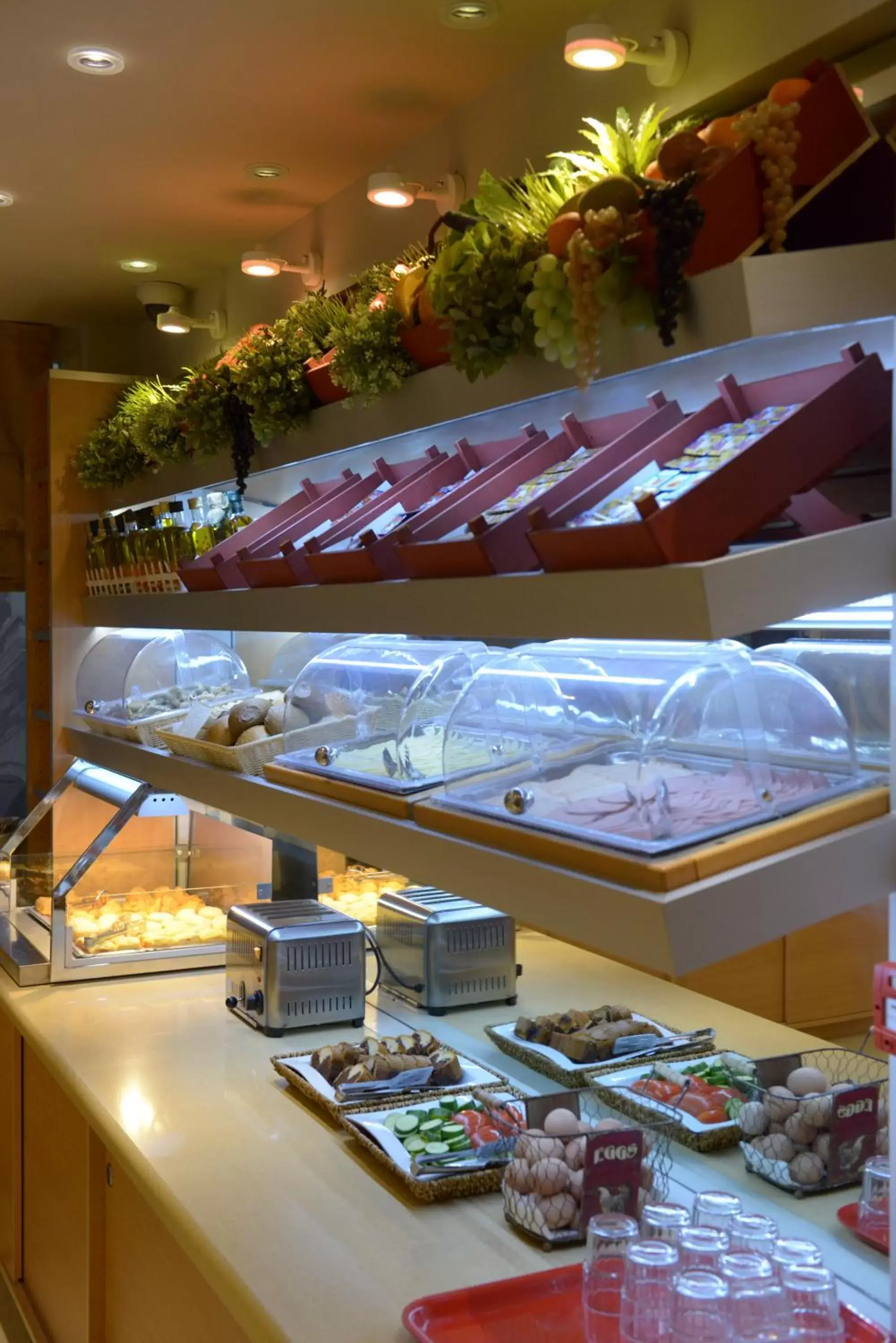 Restaurant/places to eat in Kastro Hotel Restaurant/places to eat in Kastro Hotel