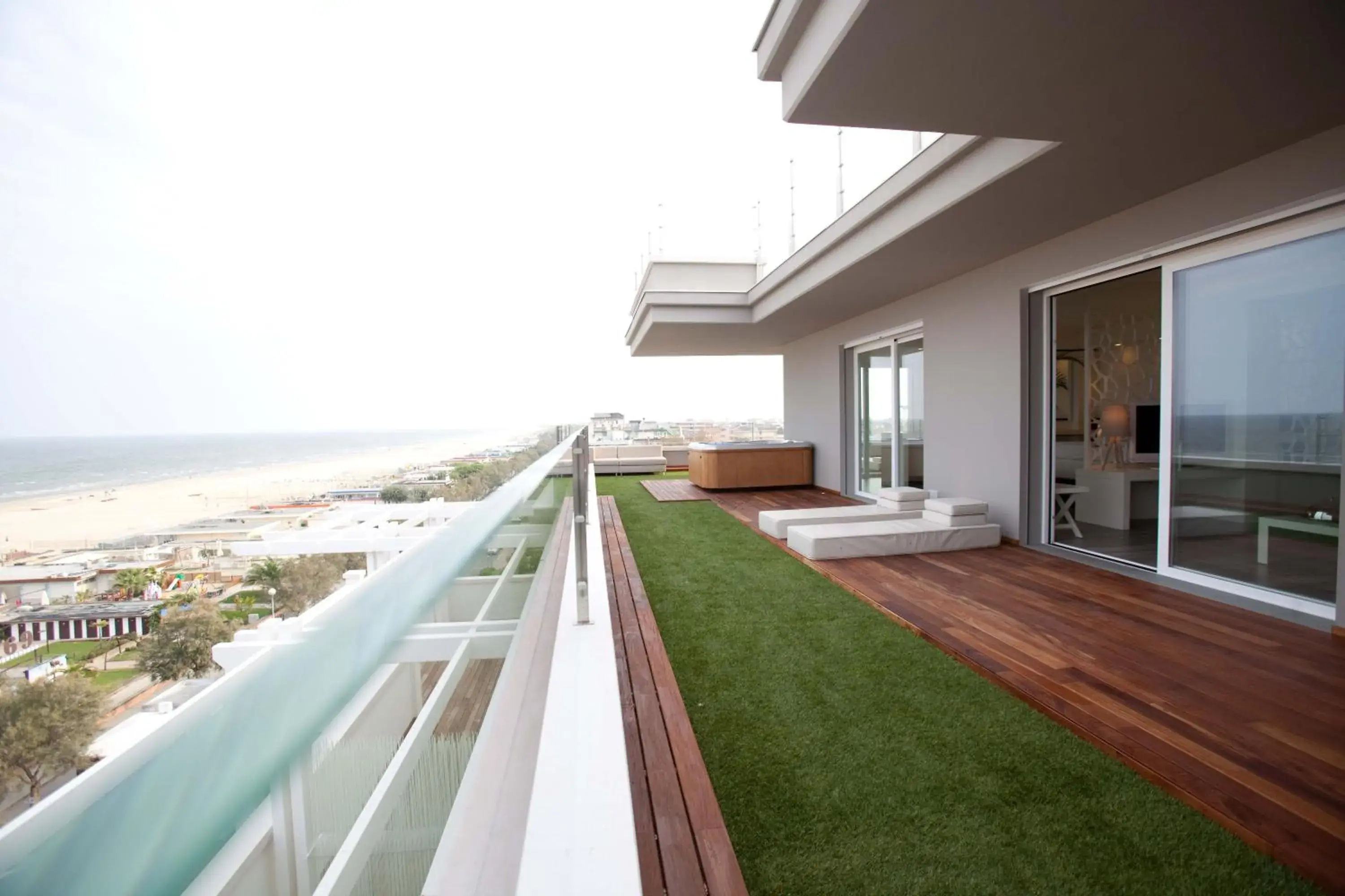 View (from property/room), Balcony/Terrace in Villa Del Mare Spa Resort