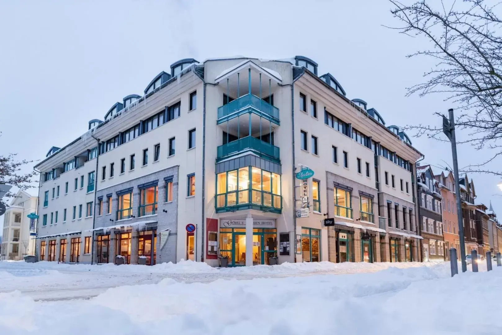 Property building, Winter in Göbel's Sophien Hotel