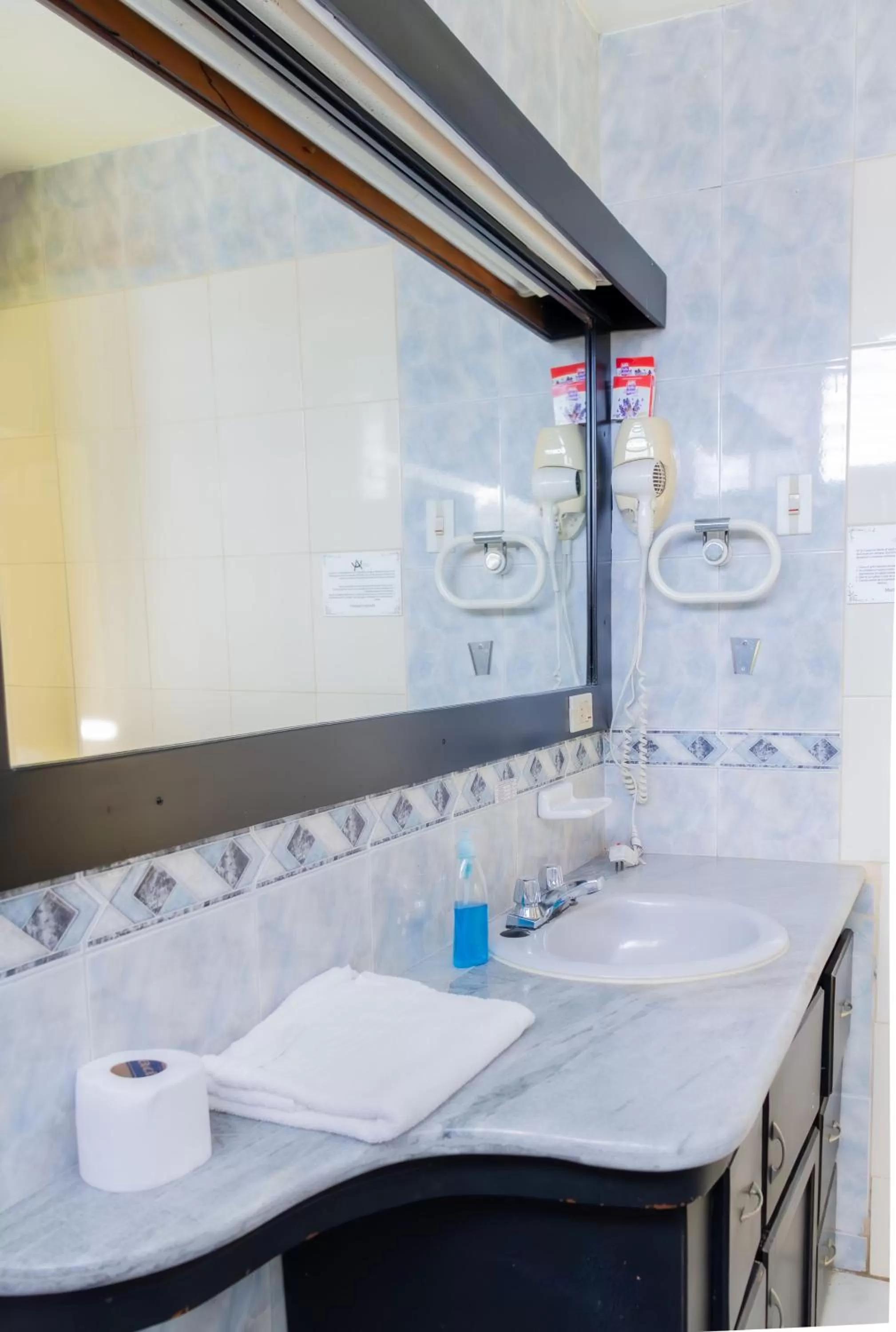 Bathroom in Hostal Antares