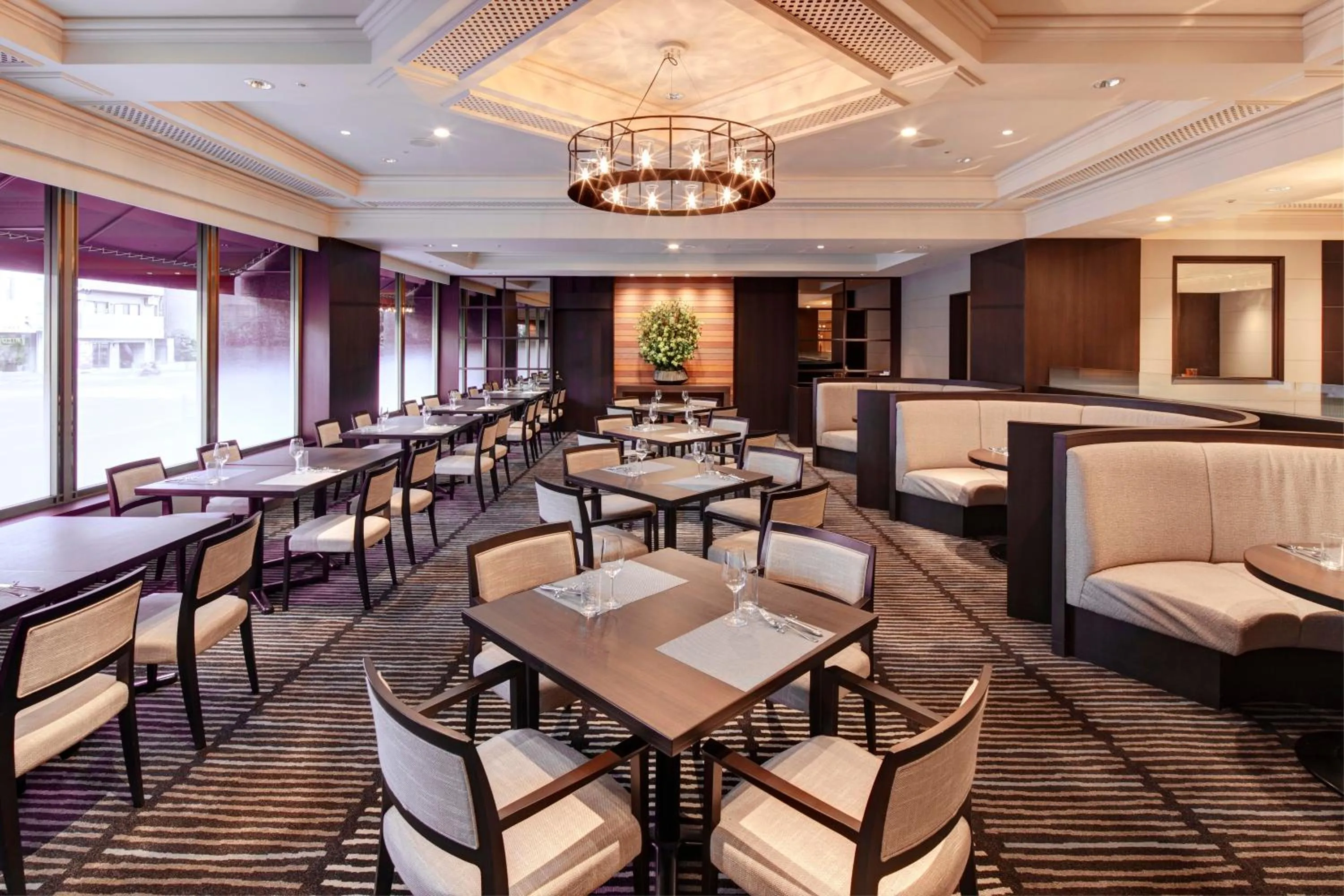 Restaurant/places to eat in Rihga Royal Hotel Tokyo