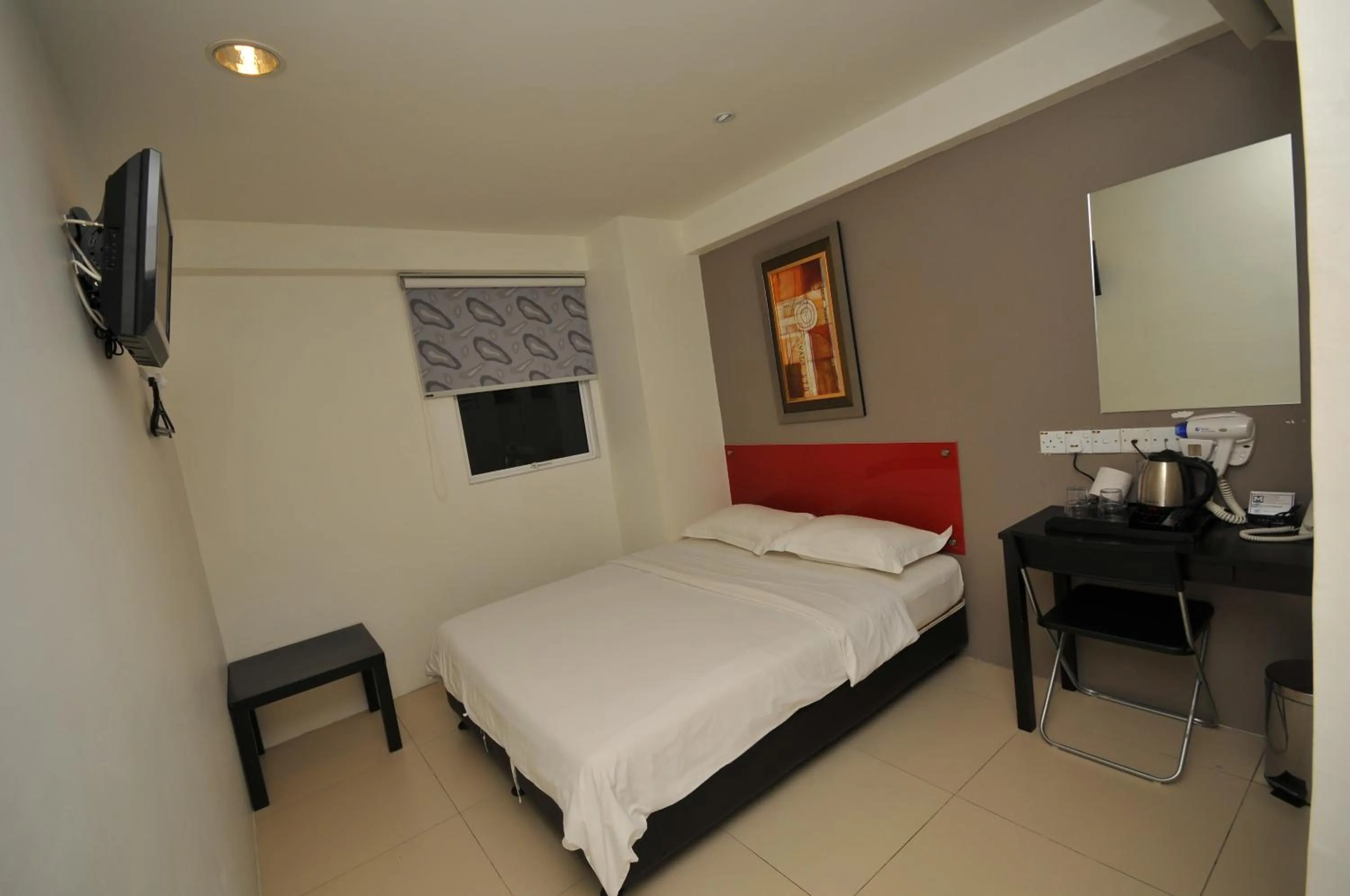 Photo of the whole room, Bed in M Design Hotel @ Pandan Indah