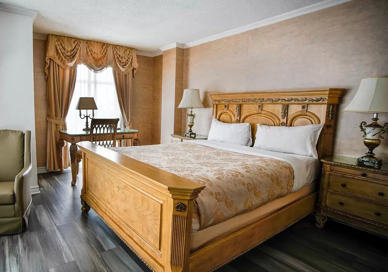 Signature Room, 1 Queen Bed and Sofa-Bed in Hôtel Palace Royal