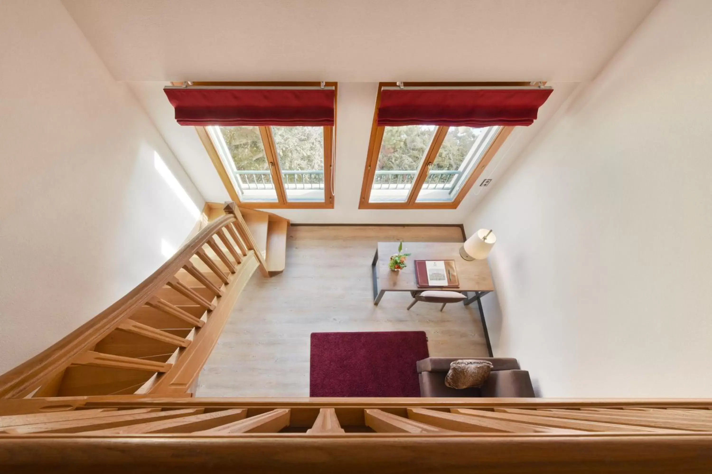 Photo of the whole room, Seating Area in Hôtel des Vignes