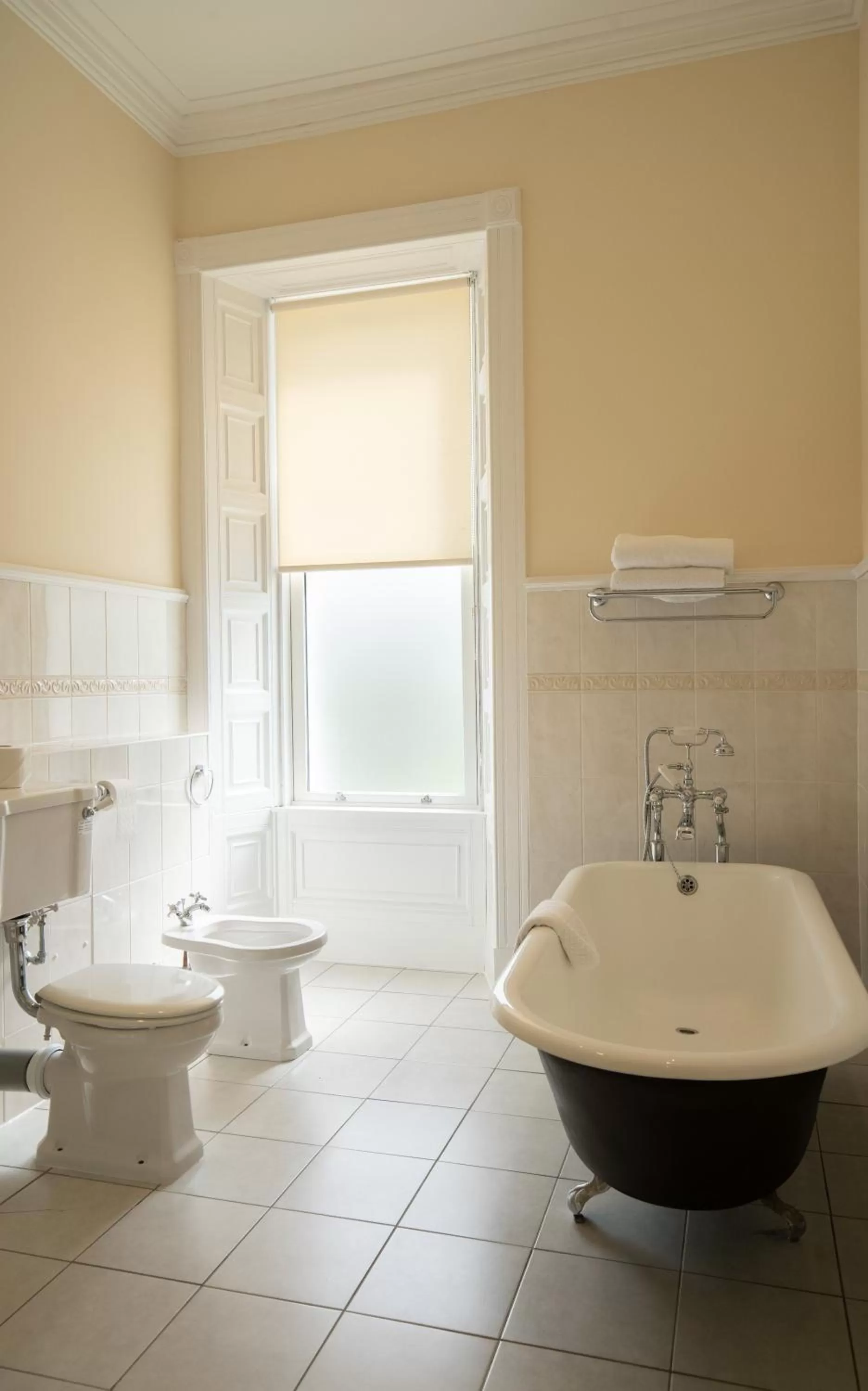 Bathroom in Skeabost House Hotel