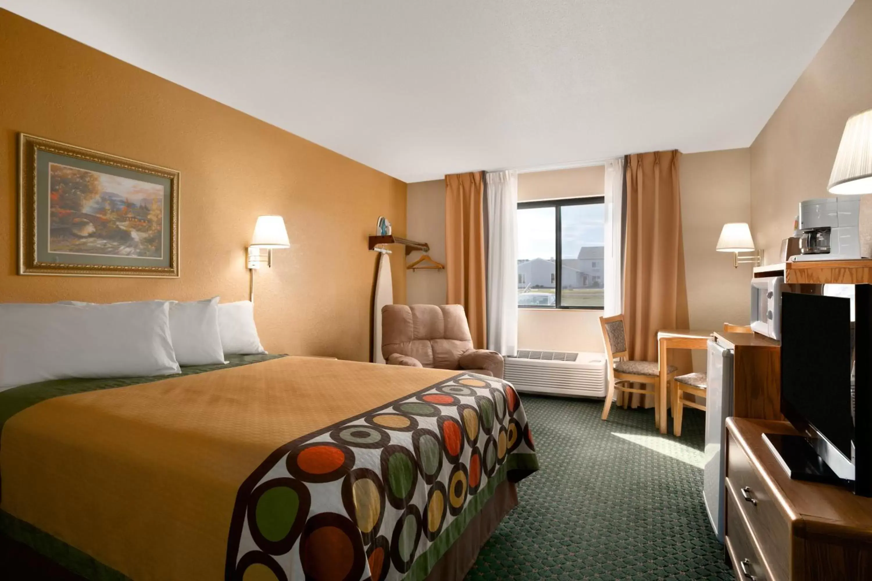 Photo of the whole room in Super 8 by Wyndham Alexandria MN