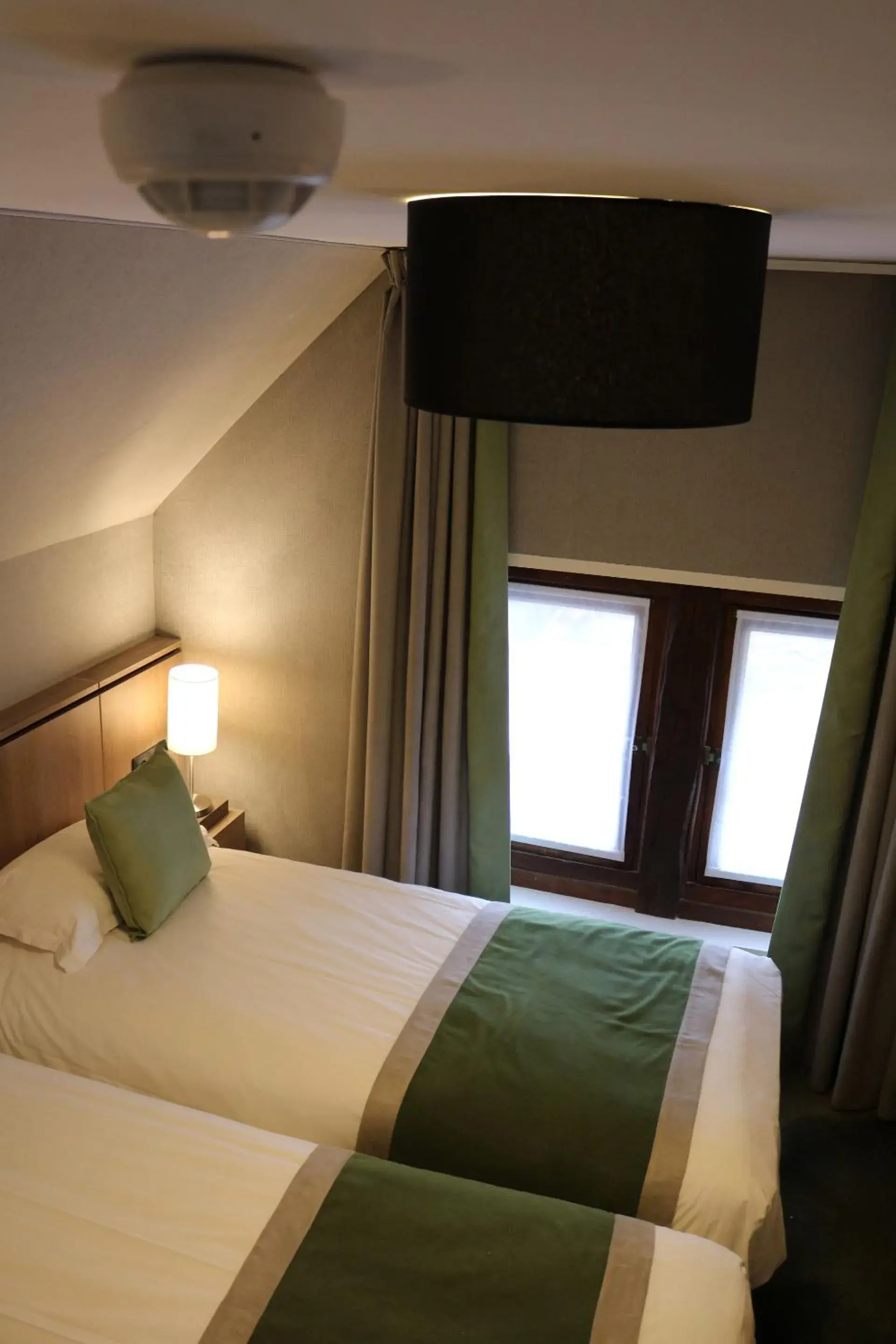 Bedroom, Bed in Le Mouton Blanc