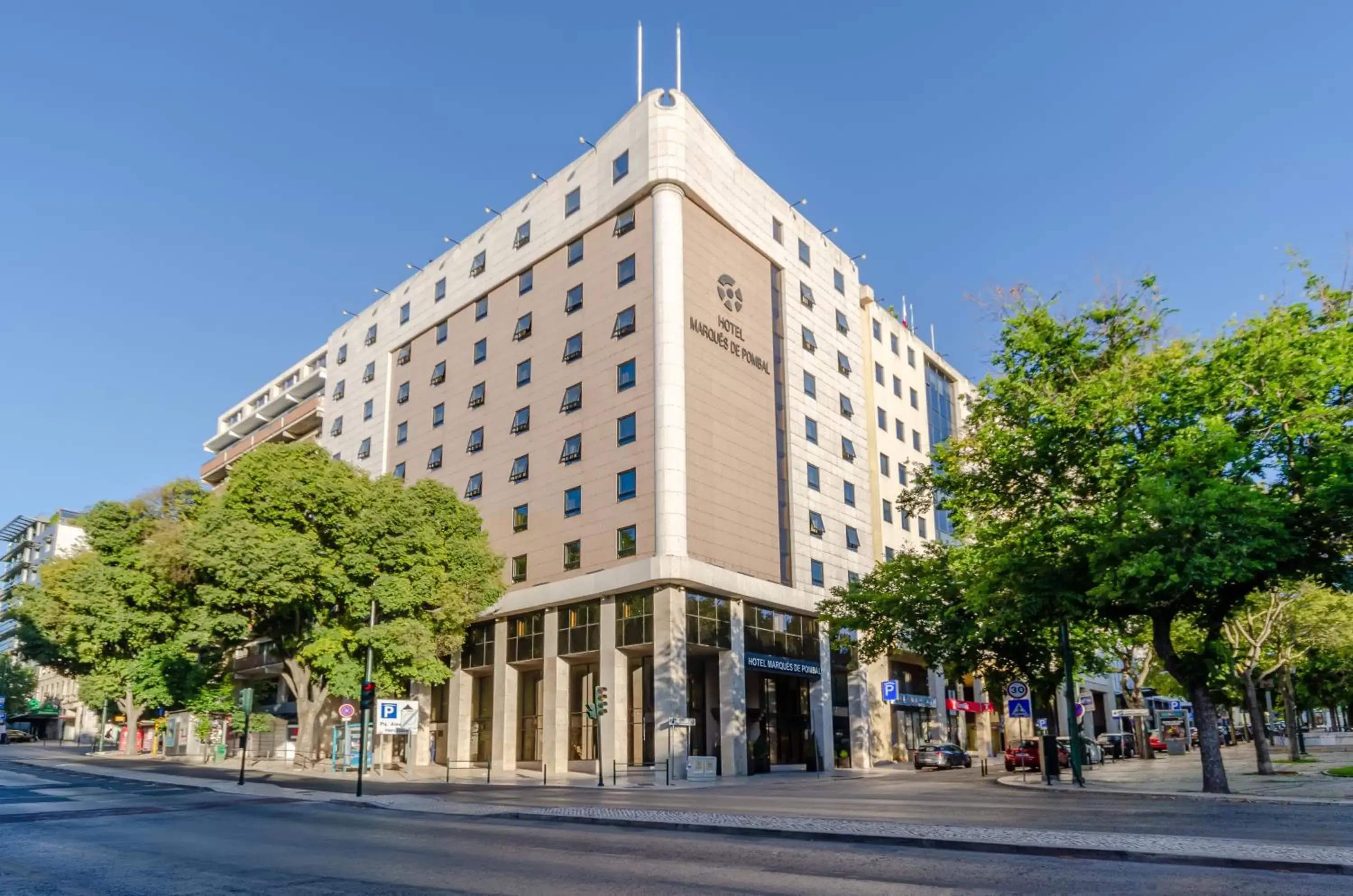 Property Building in Hotel Marques De Pombal