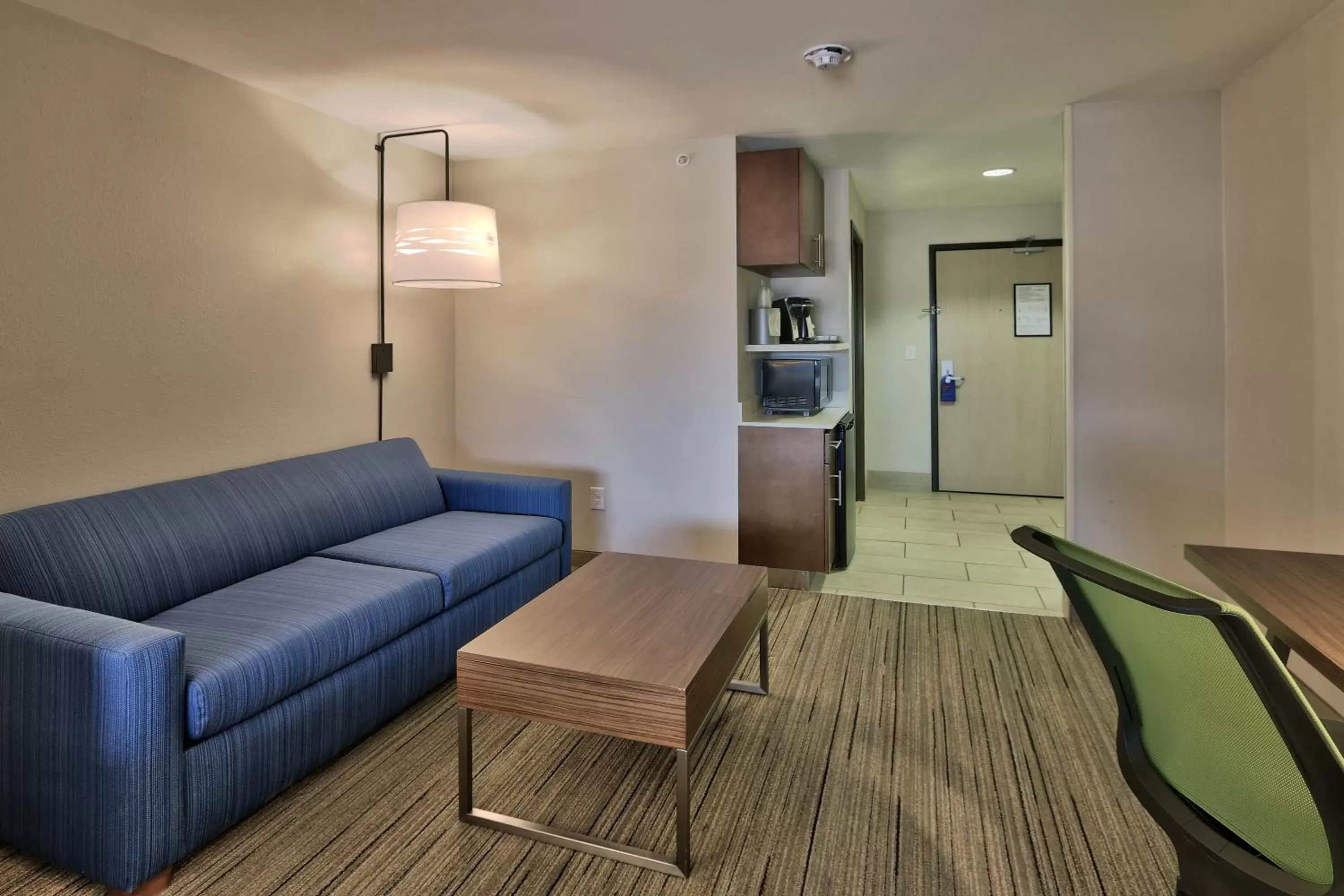 Photo of the whole room, Seating Area in Holiday Inn Express & Suites Portales, an IHG Hotel