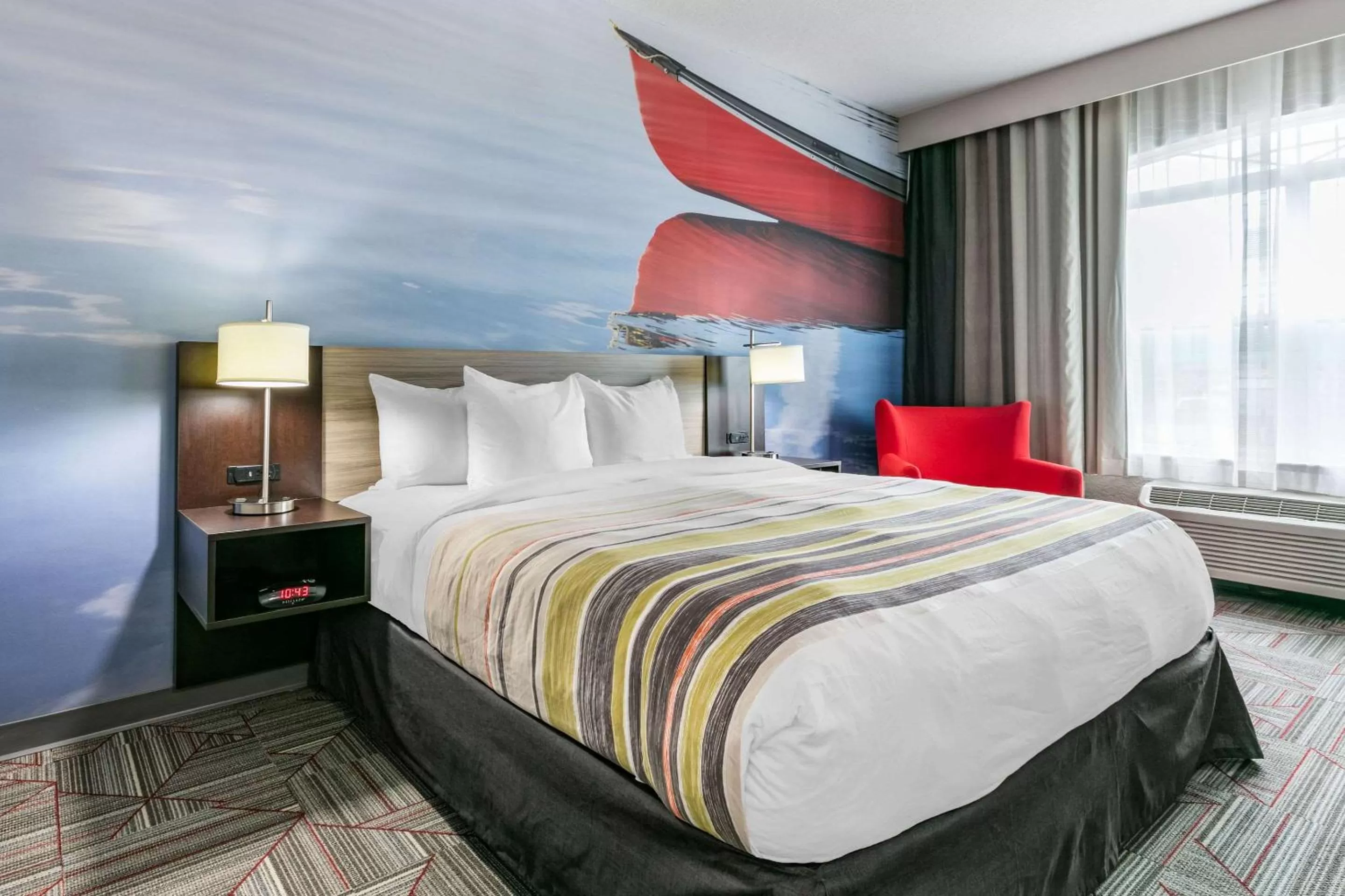 Photo of the whole room, Bed in Clarion Pointe Columbus-Bradley Park