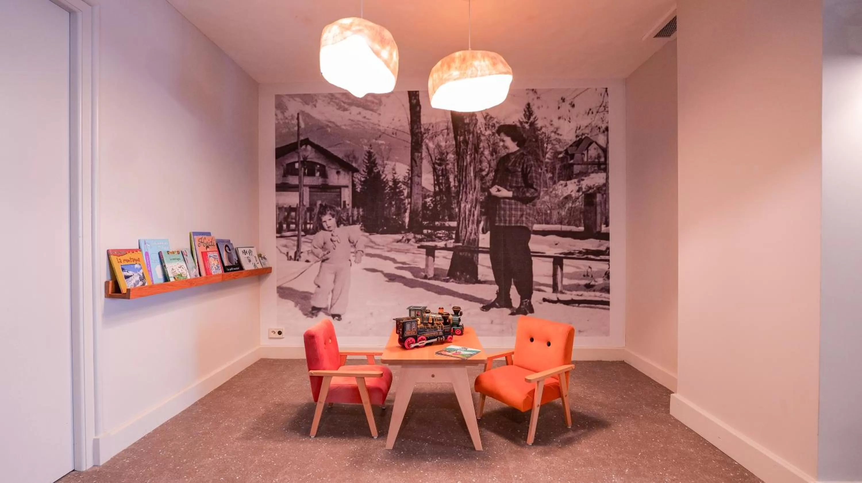 Children play ground in Hôtel des 2 Gares