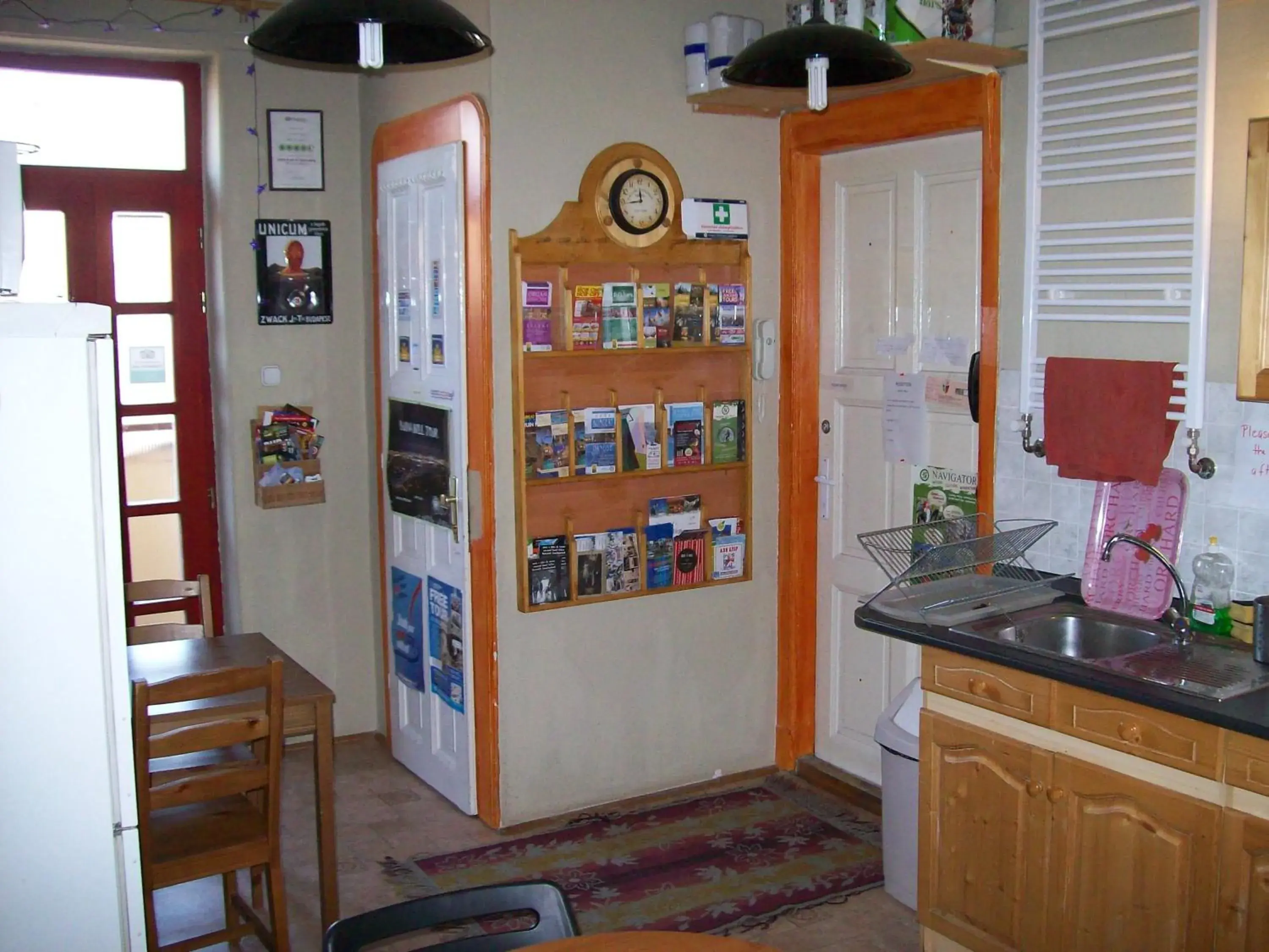 Kitchen or kitchenette in 7x24 Central Hostel