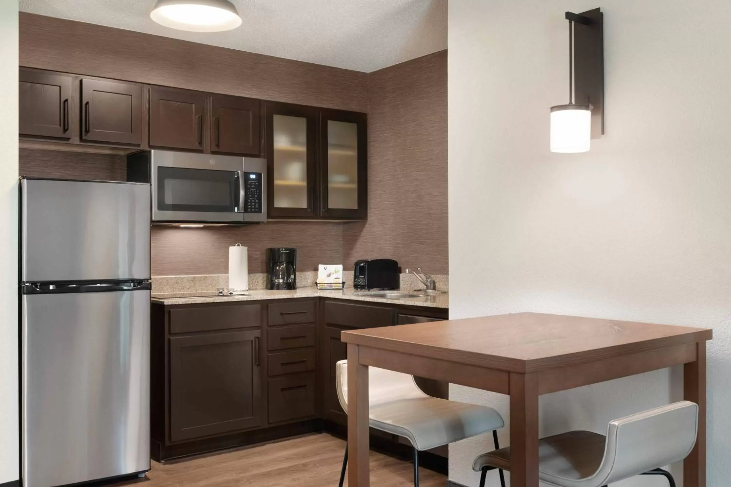 Bedroom, Kitchen/Kitchenette in Residence Inn Houston The Woodlands/Market Street