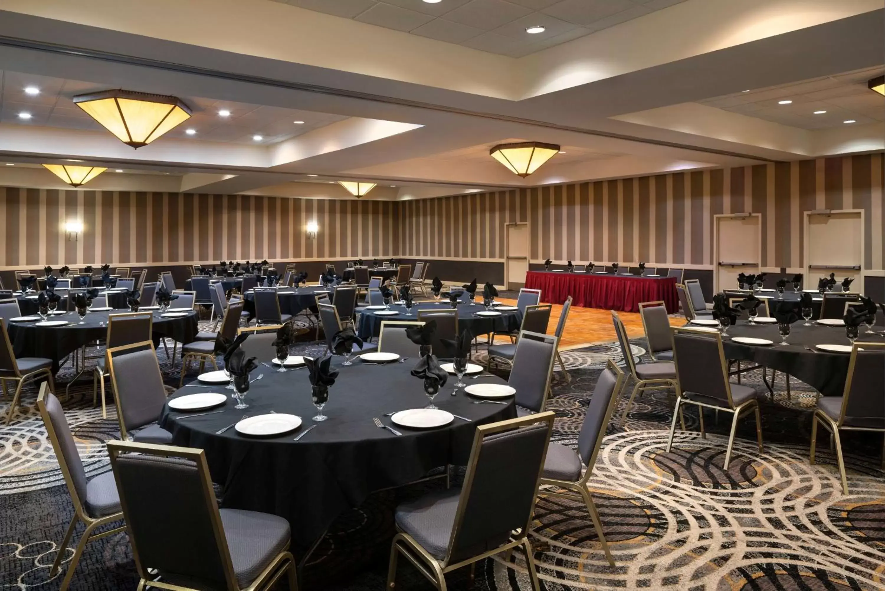 Banquet/Function facilities, Restaurant/Places to Eat in Wyndham Phoenix Airport - Tempe