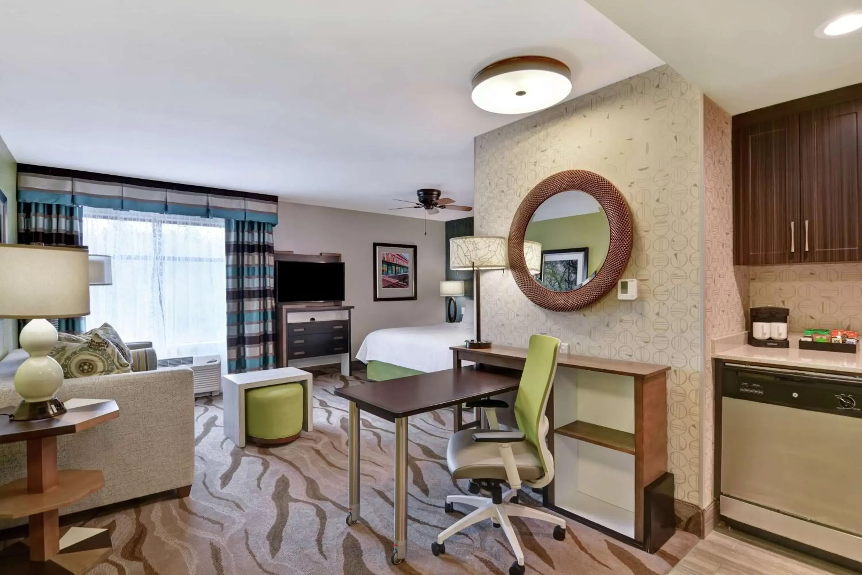 Bedroom, Kitchen/Kitchenette in Homewood Suites By Hilton Savannah Airport