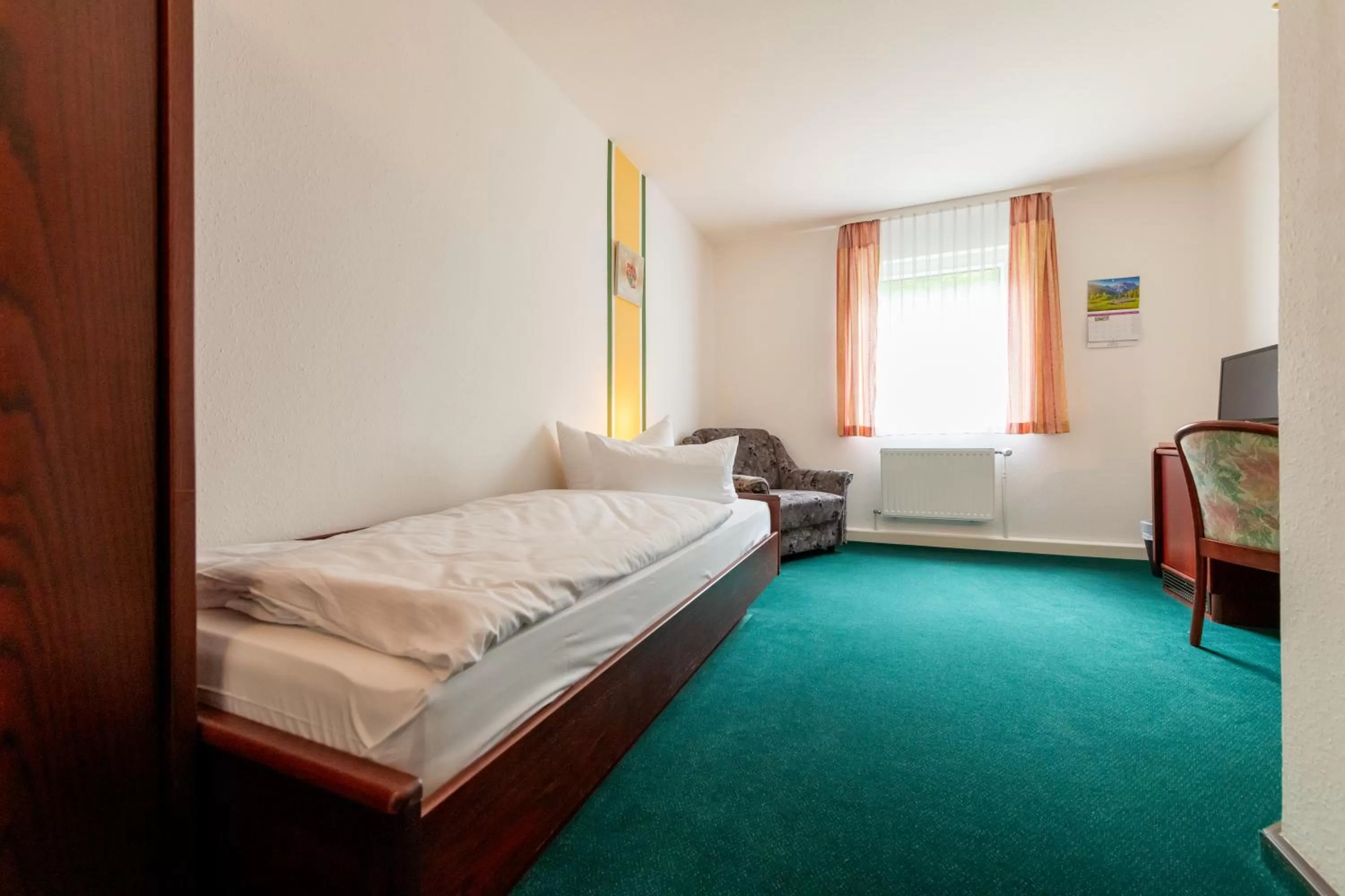 Photo of the whole room, Bed in Hotel Asterra