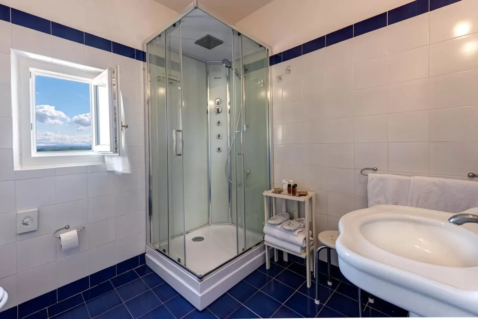 Bathroom in Hotel Palazzo di Valli